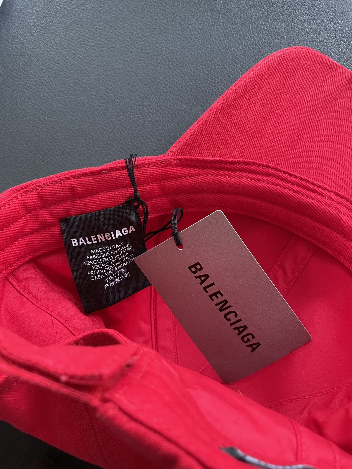 Balenciaga Limited Edition Brand NEW Balenciaga Hat Size ONE SIZE - 9 Thumbnail