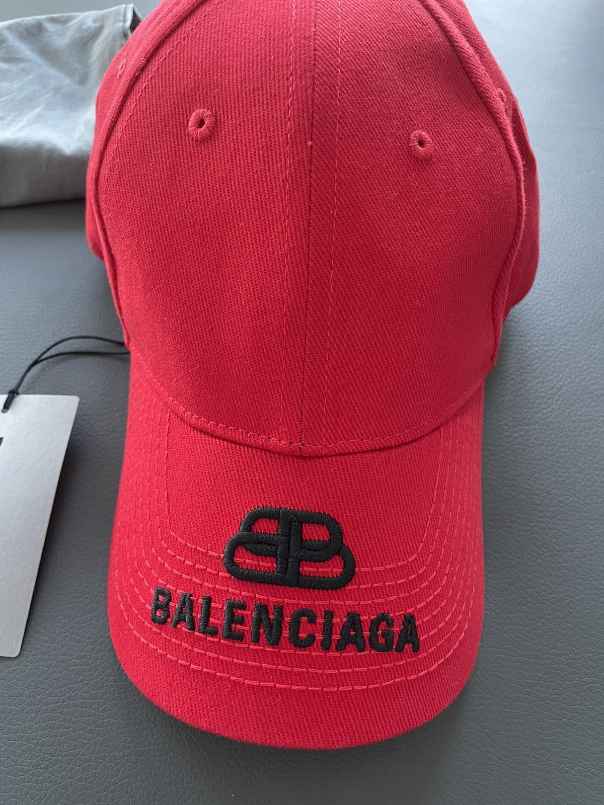 Balenciaga Limited Edition Brand NEW Balenciaga Hat Size ONE SIZE - 3 Thumbnail