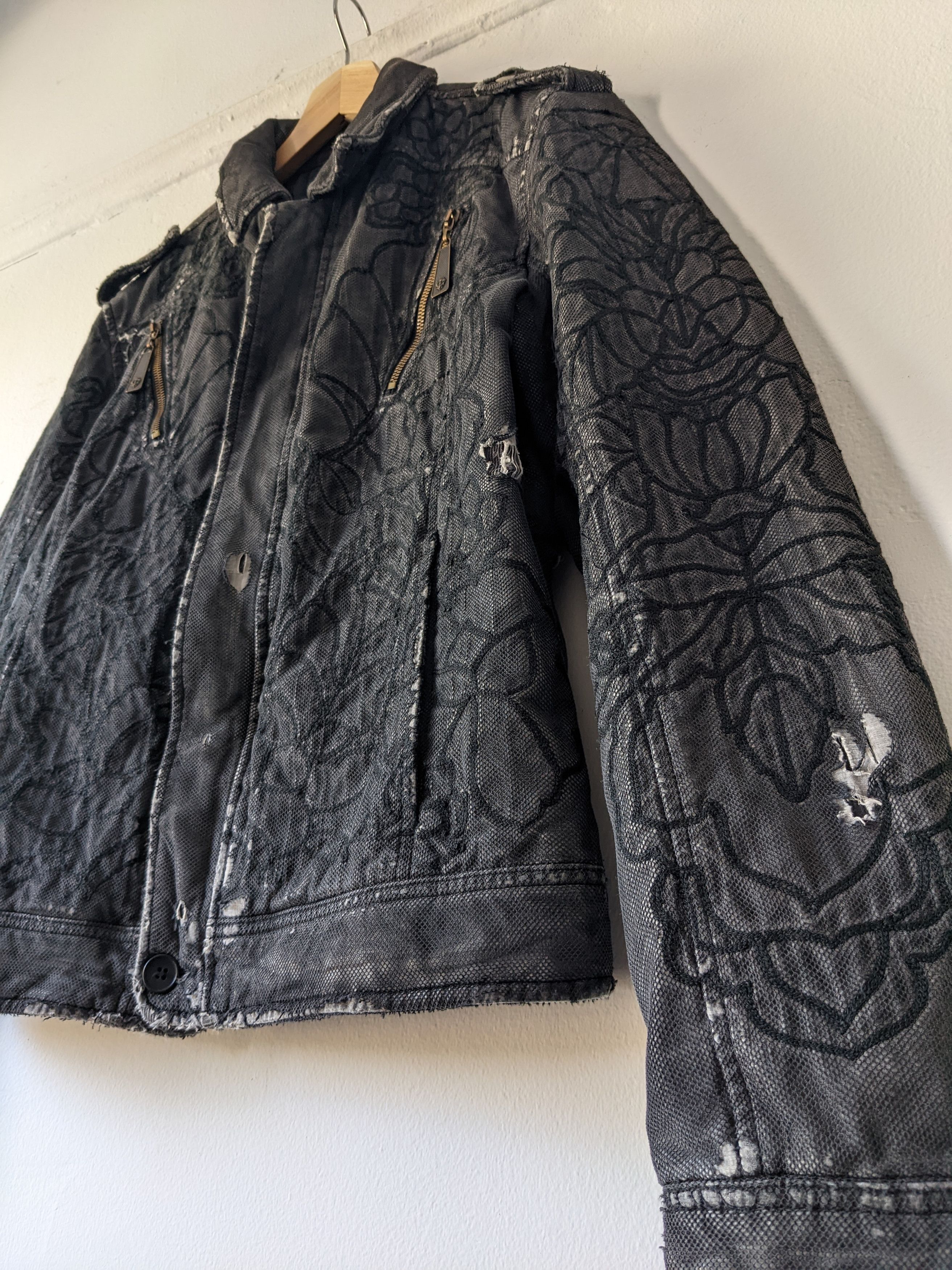 Just Cavalli × Roberto Cavalli 1999 Embroidered Distressed Mesh Overlay Trucker Jacket Size US M / EU 48-50 / 2 - 3 Thumbnail