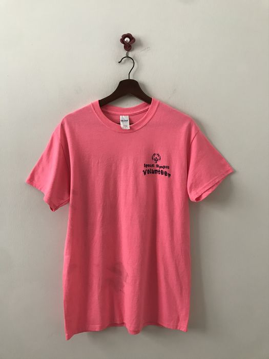 Sportswear GILDAN Pink Special Olympics Volunteer Big Fans Tee Shirt ...