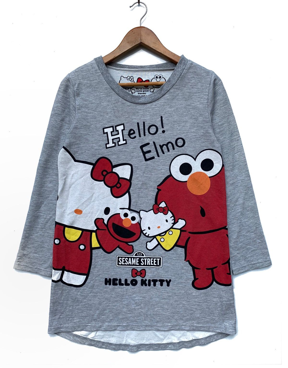 Cartoon Network × Japanese Brand Sesame Street Collab Hello Kitty Hello Elmo Sweatshirt Size US M / EU 48-50 / 2 - 1 Thumbnail
