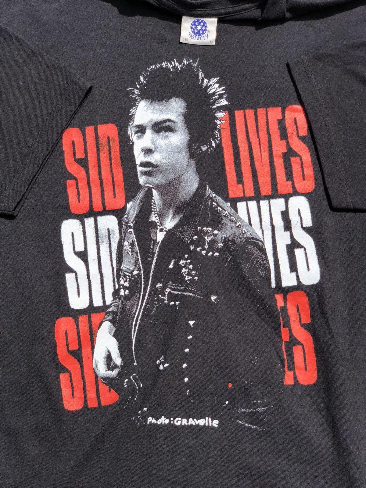 Band Tees Vintage 2000s Sex Pistols Sid Vicious Tee (Joy Division) Size US M / EU 48-50 / 2 - 2 Thumbnail
