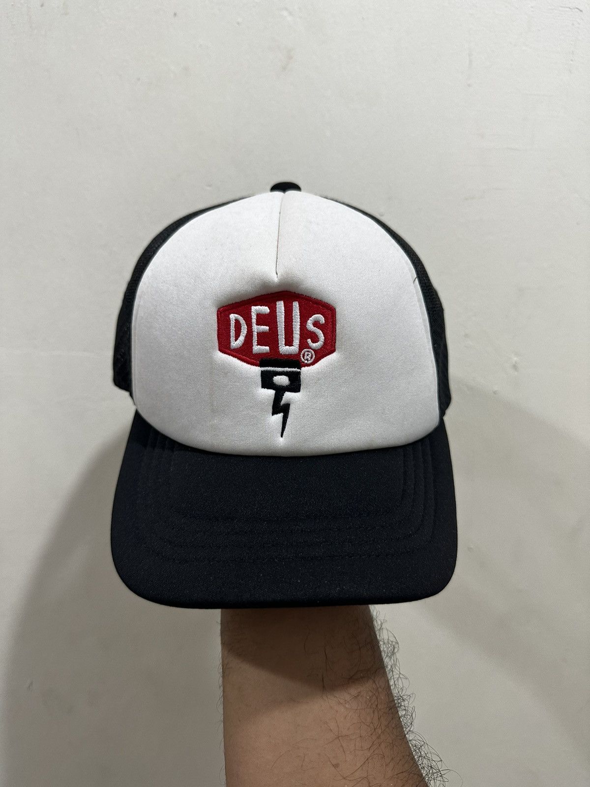 Deus Ex Machina Classic Deus Ex Mechina Trucker Hat Size ONE SIZE - 1 Thumbnail