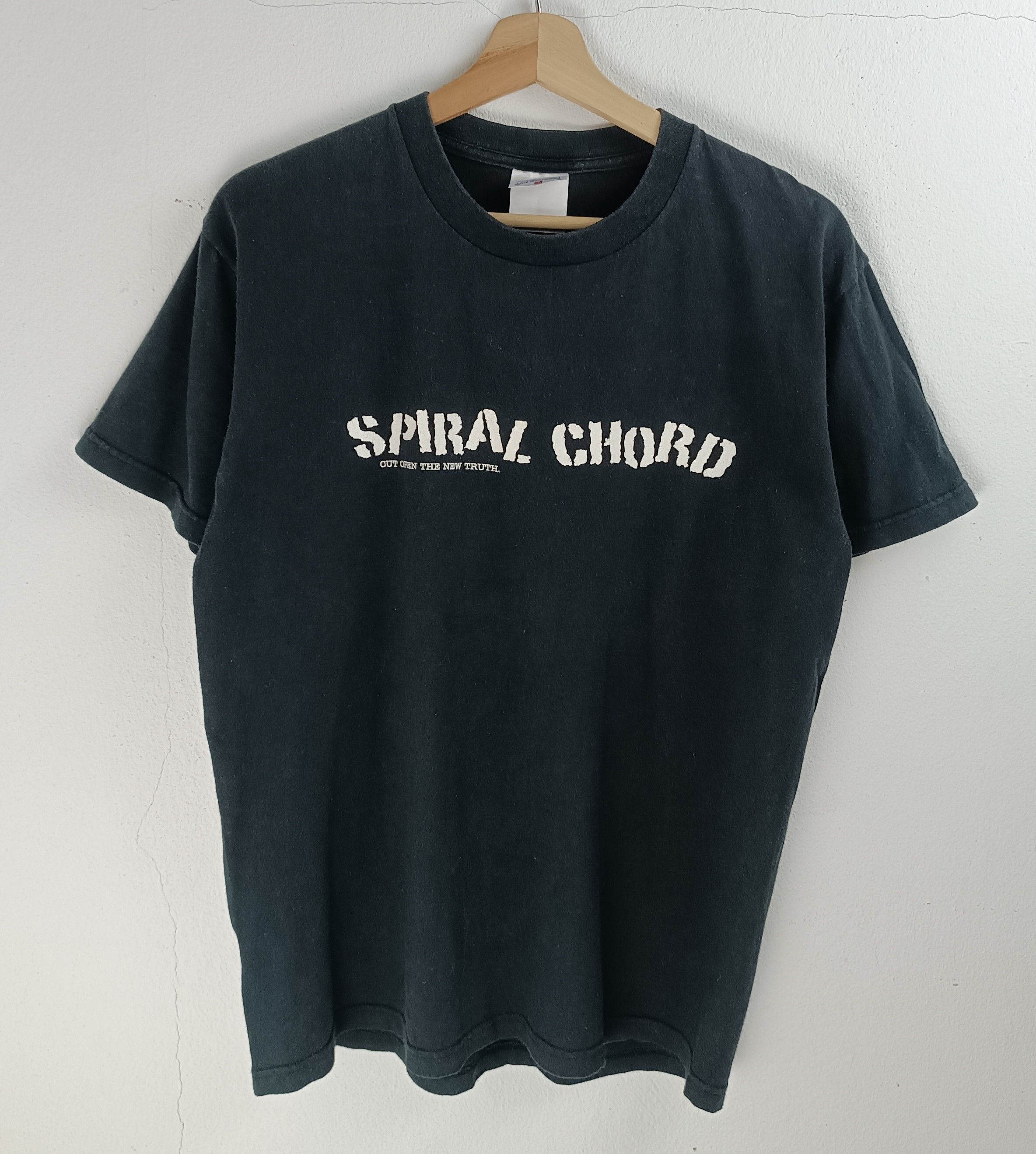 Band Tees RARE🔥VINTAGE 2000s SPIRAL CHORD JAPANESE PUNK BAND Size US M / EU 48-50 / 2 - 3 Thumbnail
