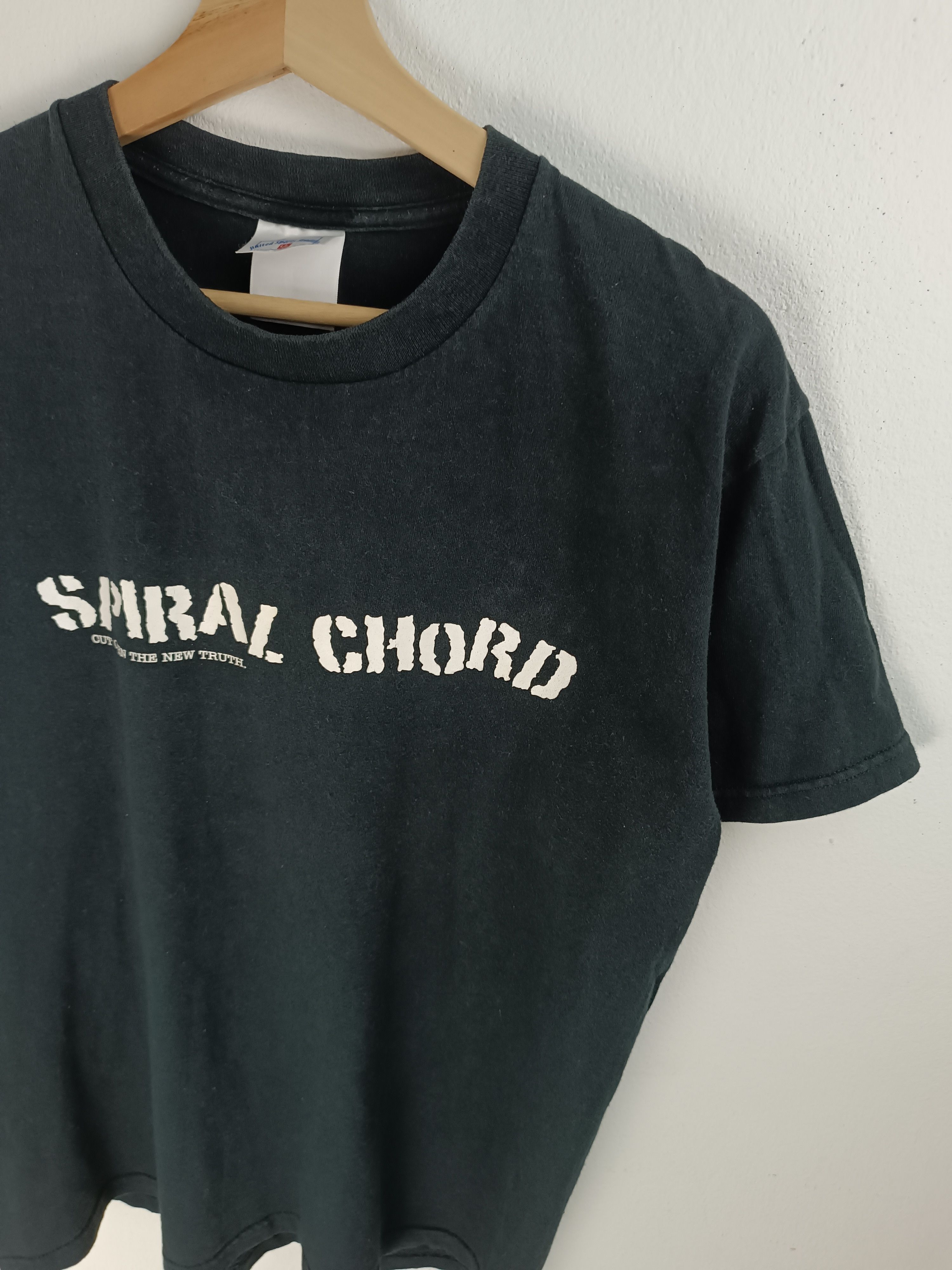 Band Tees RARE🔥VINTAGE 2000s SPIRAL CHORD JAPANESE PUNK BAND Size US M / EU 48-50 / 2 - 6 Thumbnail