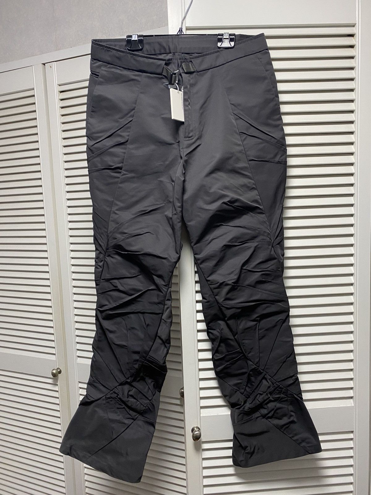 POST ARCHIVE FACTION (PAF) 4.0+ Left Straight-Leg Panelled Ruched Tech-Shell Pants Size US 33 - 1 Thumbnail