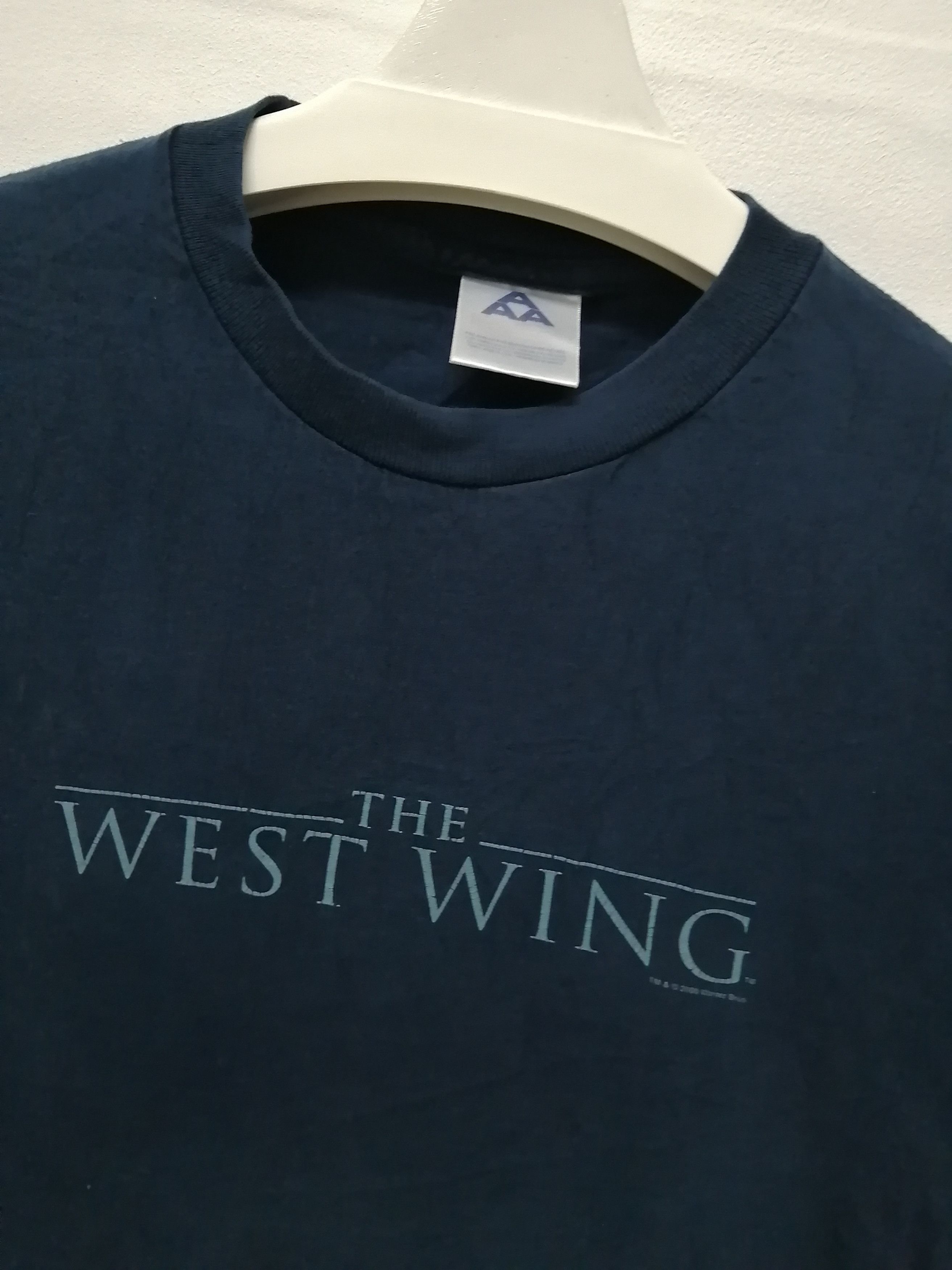 Vintage Vintage Y2K 2000 The West Wing Warner Bros T-shirt Size US M / EU 48-50 / 2 - 5 Thumbnail