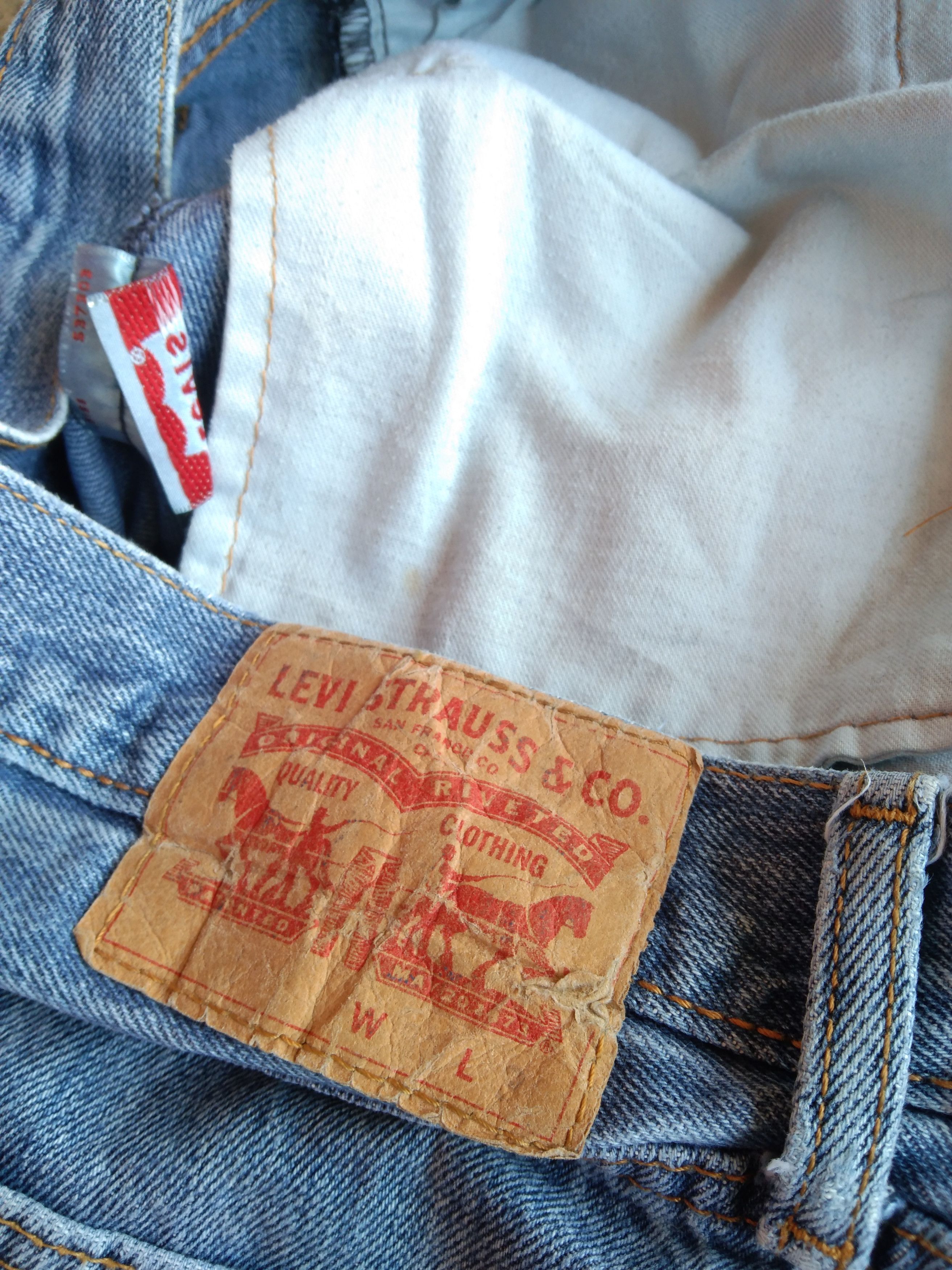 Levi's Vintage Levi's 501 Light Blue Wash Distressed Jeans 30x28 Size US 30 / EU 46 - 9 Thumbnail