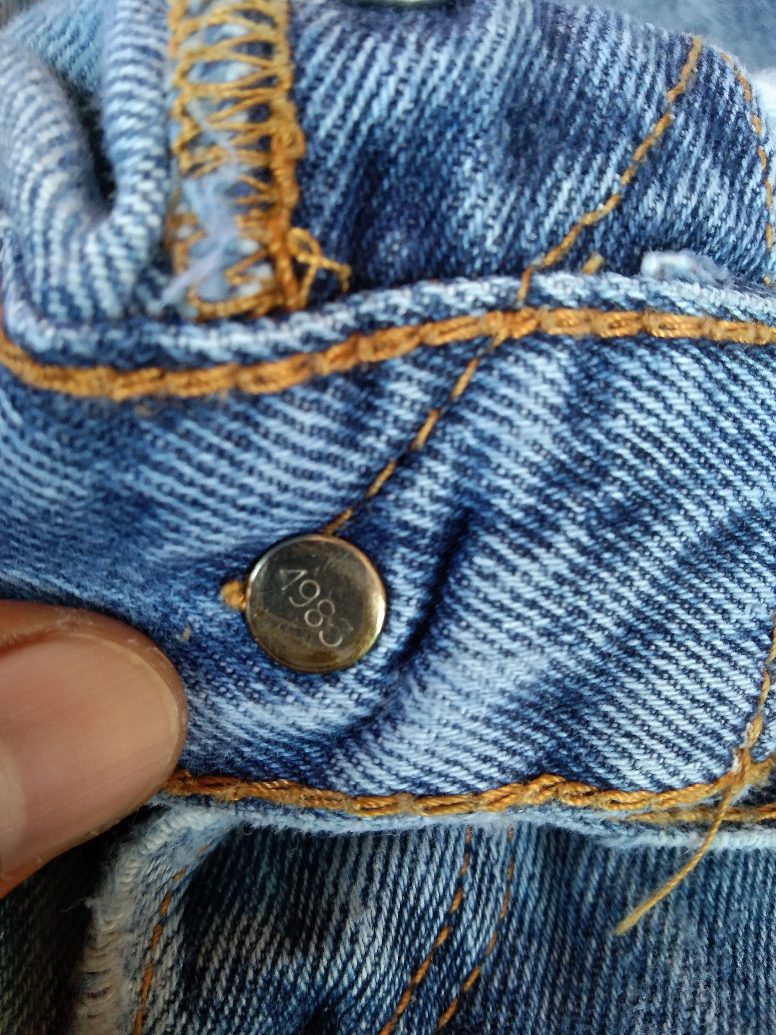 Levi's Vintage Levi's 501 Light Blue Wash Distressed Jeans 30x28 Size US 30 / EU 46 - 8 Thumbnail