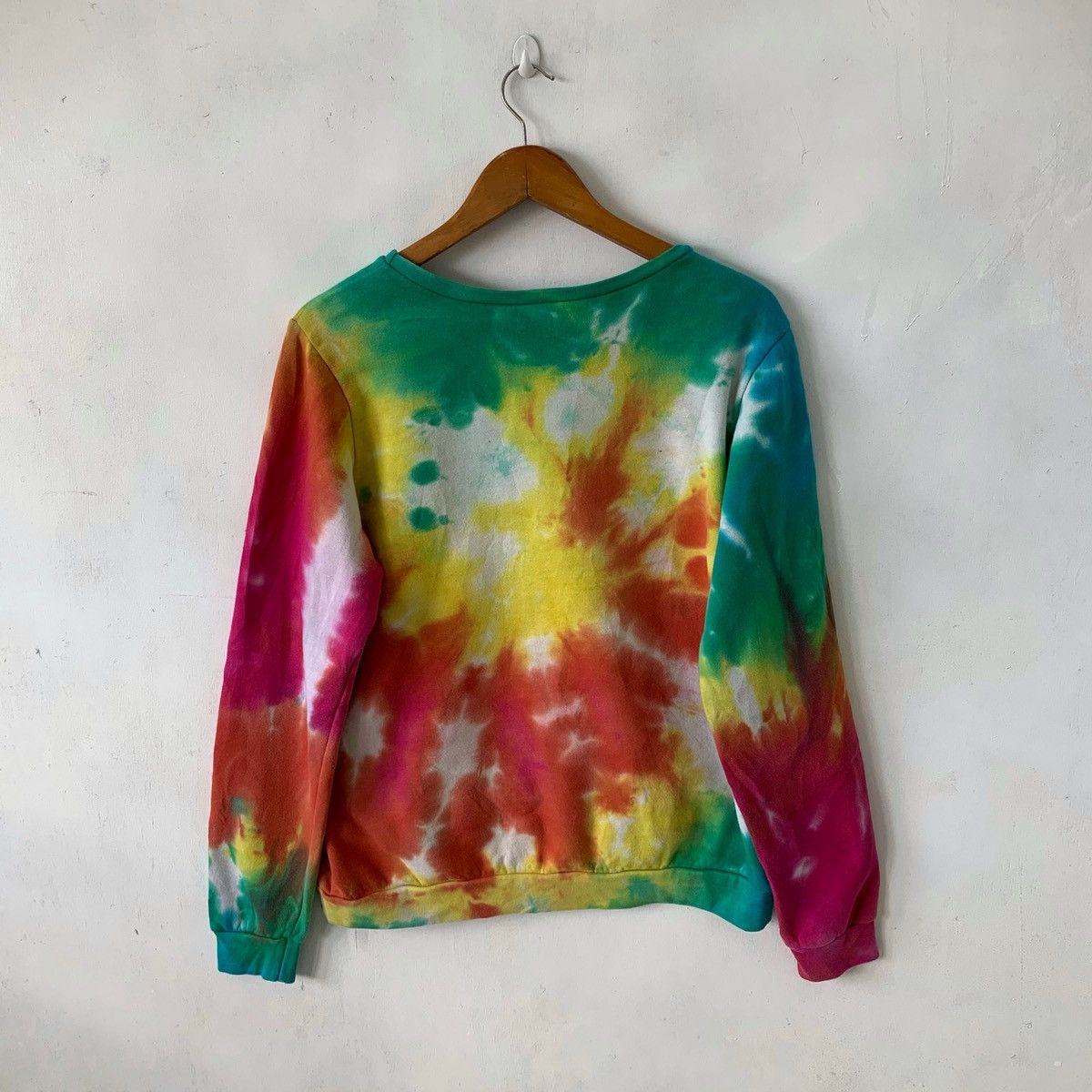 Cartoon Network × Disney Alice In Wonderland Curiouser And Curiouser Sweatshirt Size US M / EU 48-50 / 2 - 6 Thumbnail