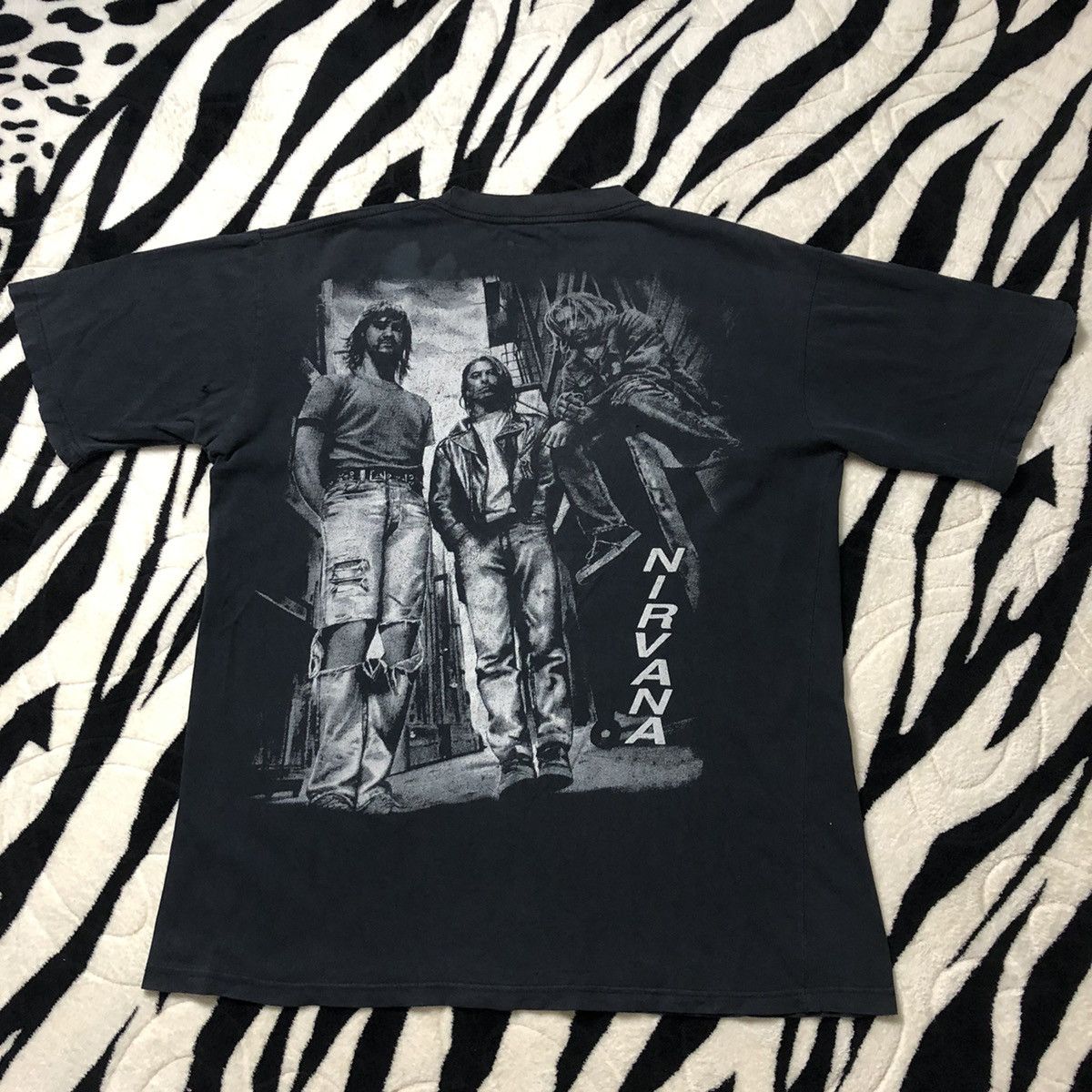 Band Tees × Vintage Trash 🔥 Nirvana Kurt Cobain Distressed Tee Size US L / EU 52-54 / 3 - 7 Thumbnail