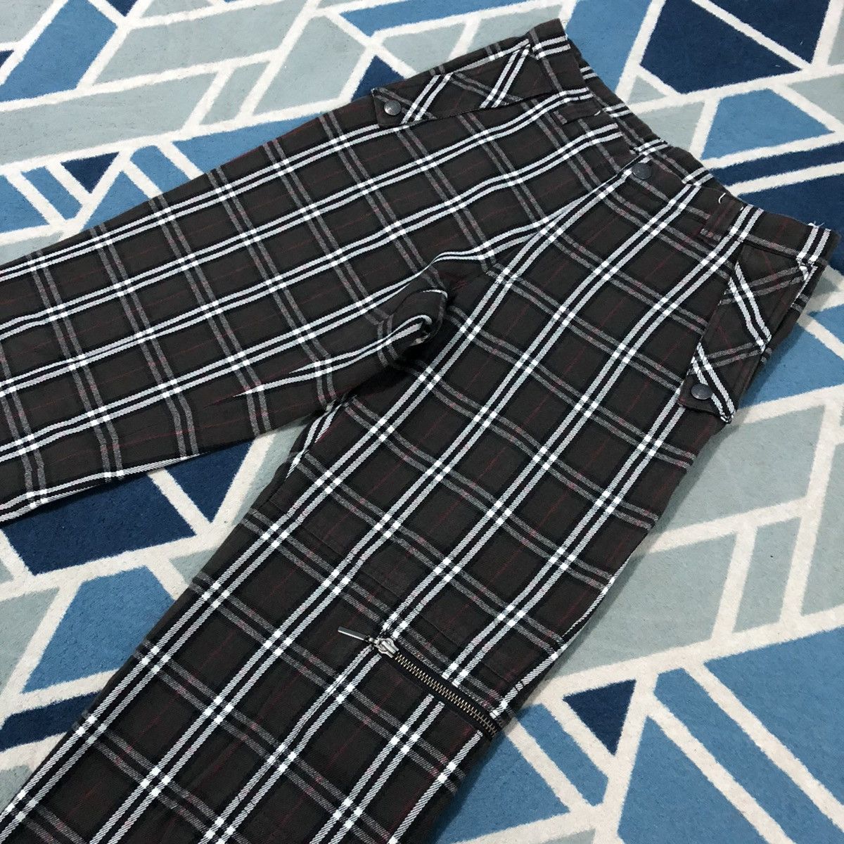 Burberry Hot💥 Rare Burberry Checked Bondage Pant Size US 28 / EU 44 - 2 Thumbnail