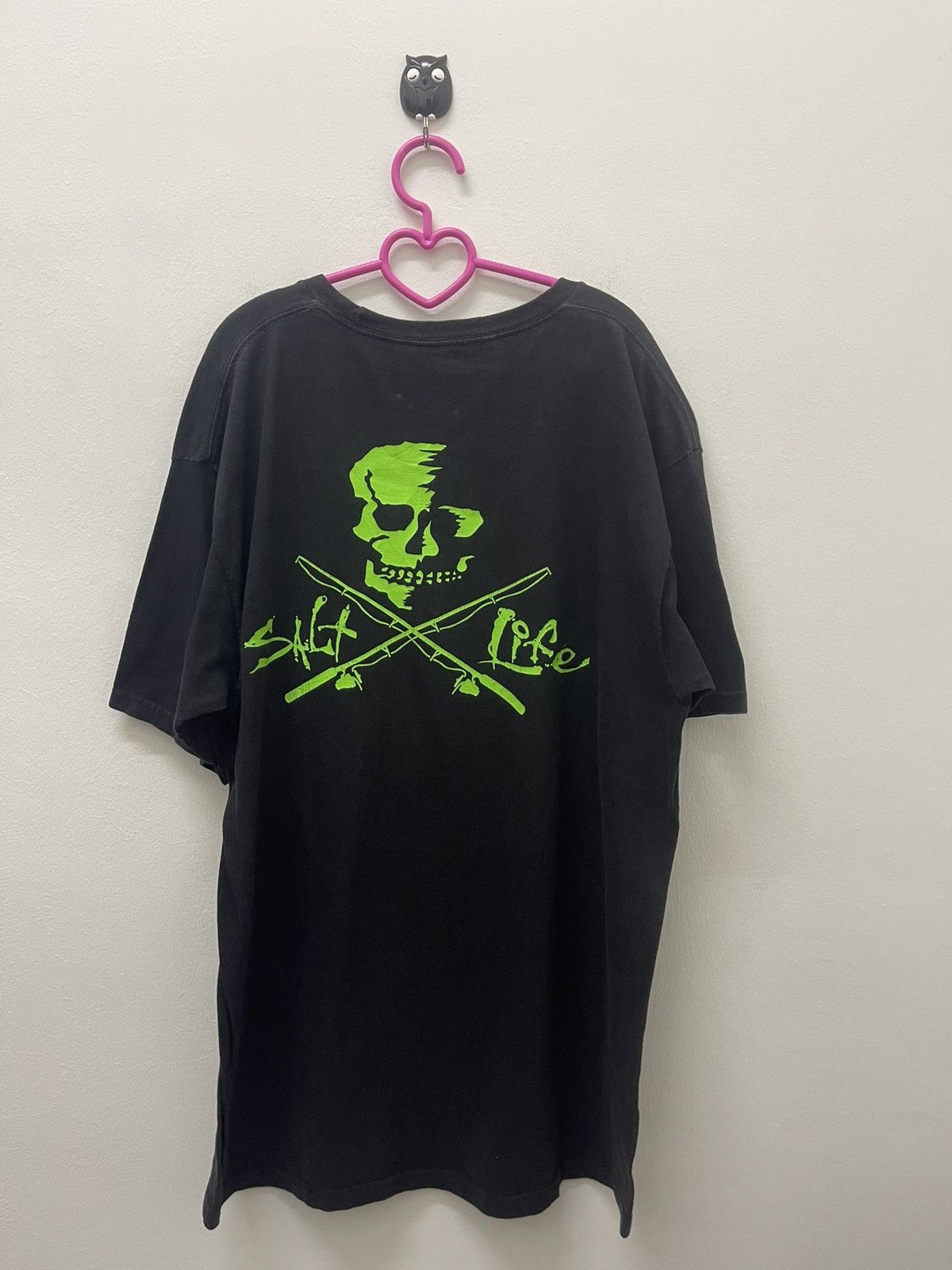 Image of Vintage Salt Life Single Pocket Skull Pirates Spell Out in Black, Men's (Size Large)