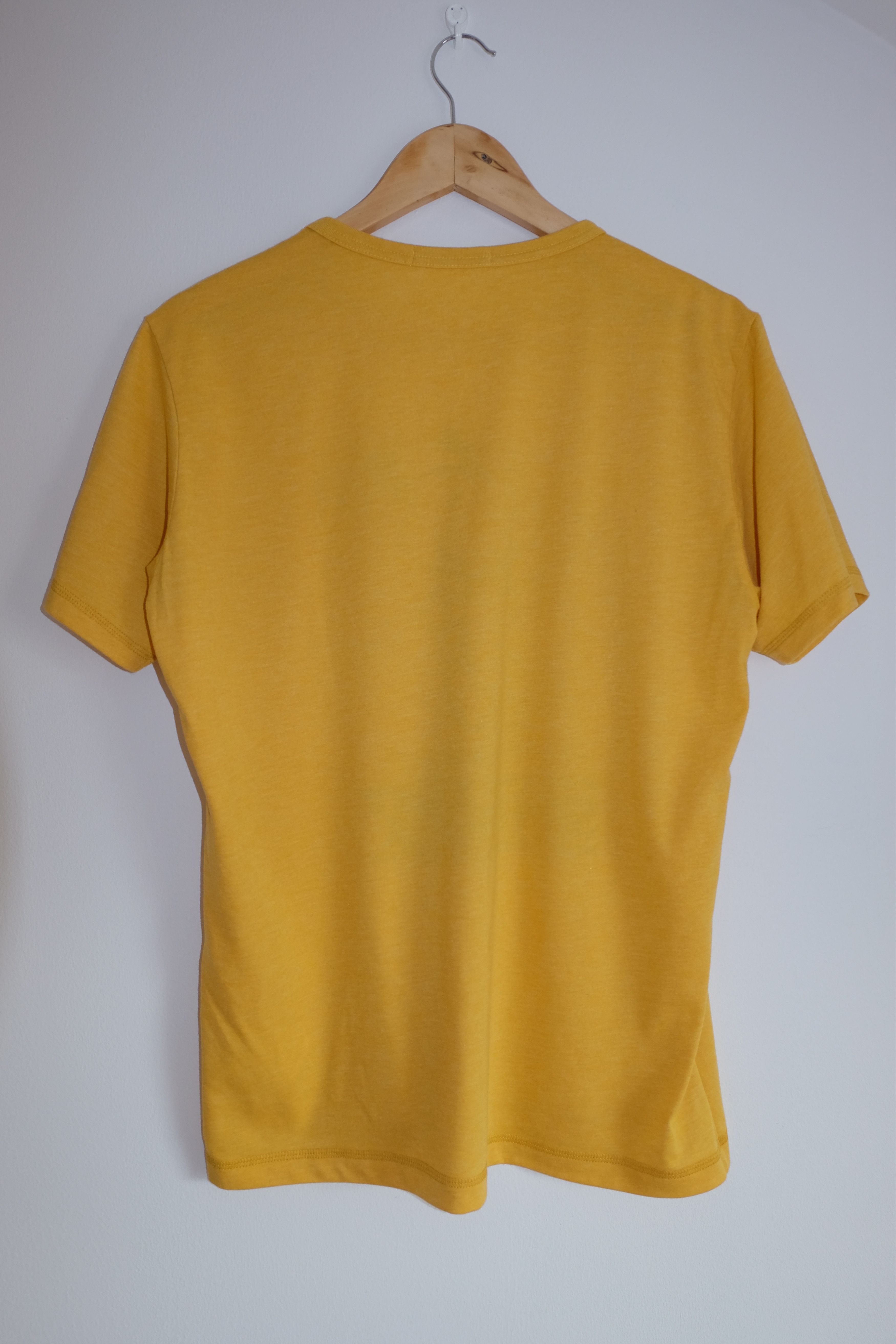 Peanuts × Uniqlo Peanuts medium snoopy t-shirt Size US M / EU 48-50 / 2 - 2 Thumbnail