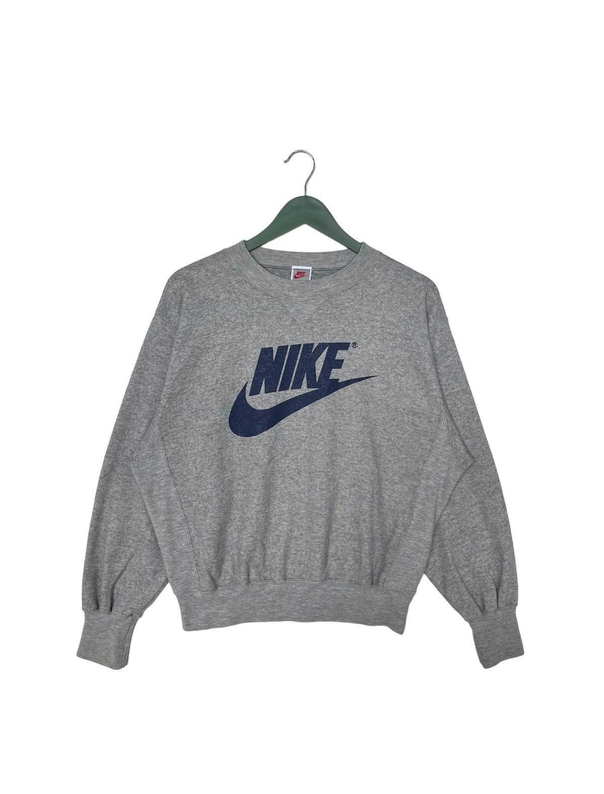 Vintage nike sweatshirt big logo hotsell