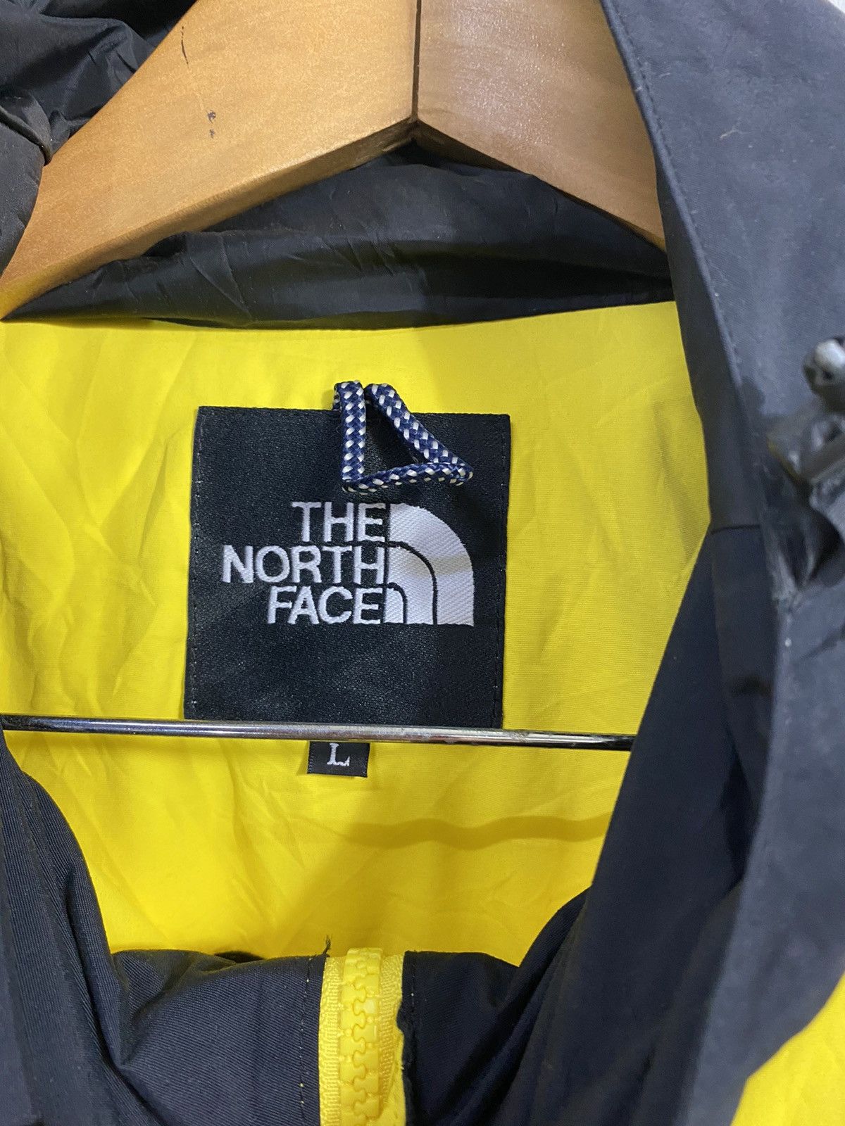 The North Face The North Face Colour Block Jacket Design Rare Design Size US L / EU 52-54 / 3 - 4 Thumbnail