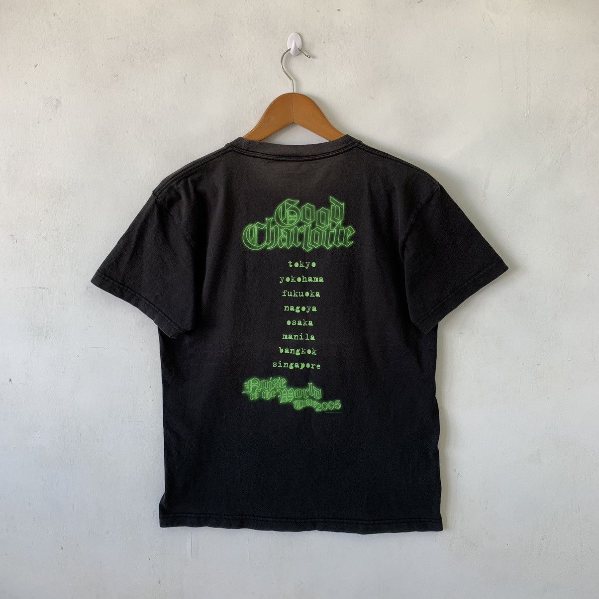 Band Tees × Vintage Vintage Good Charlotte Noise To The World Tour 2005 Tshirt Size US M / EU 48-50 / 2 - 4 Thumbnail