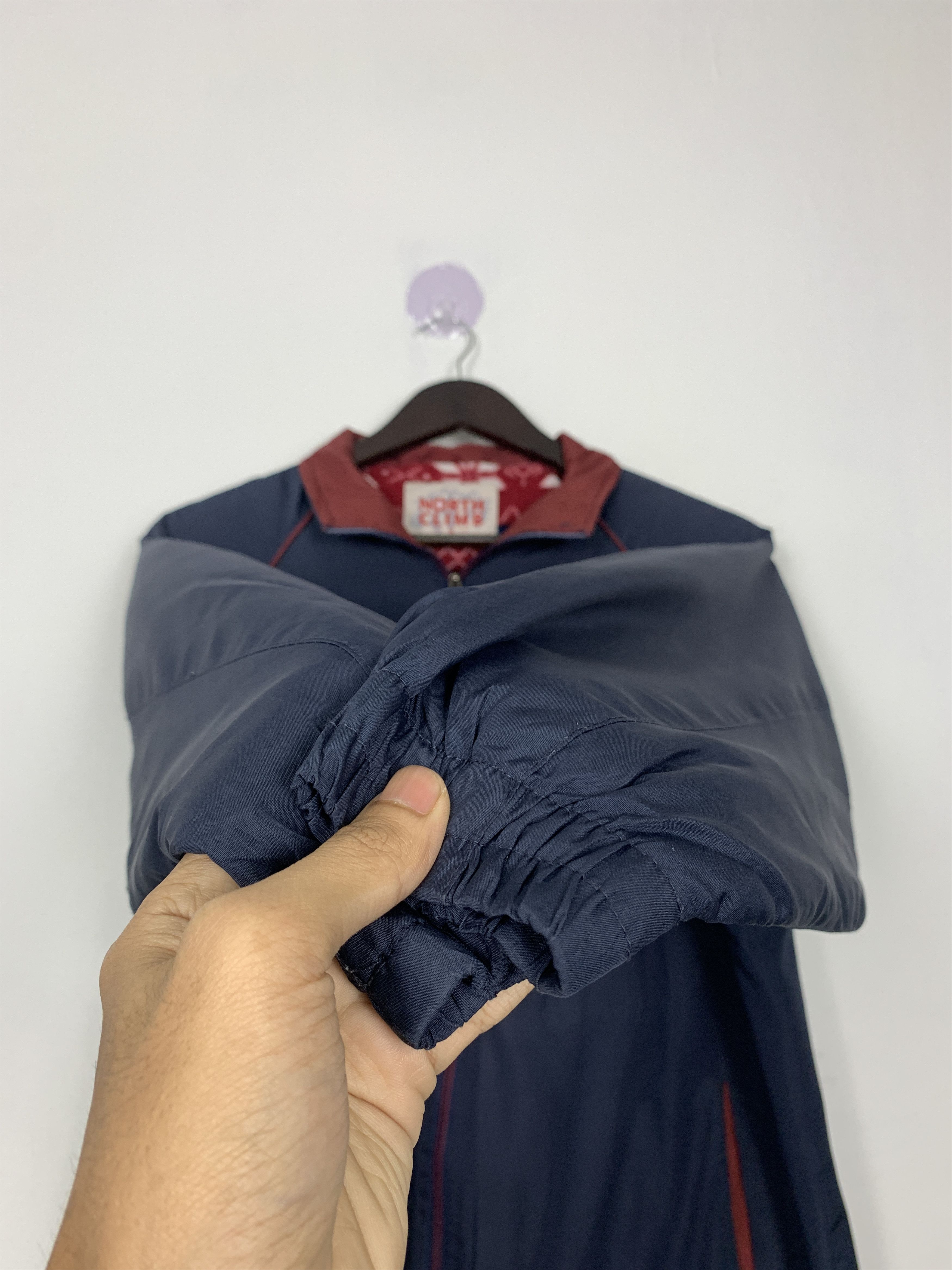 Japanese Brand Vintage NORTH CLIMB Native Pattern Lining Zip Up Jacket Size US S / EU 44-46 / 1 - 6 Thumbnail