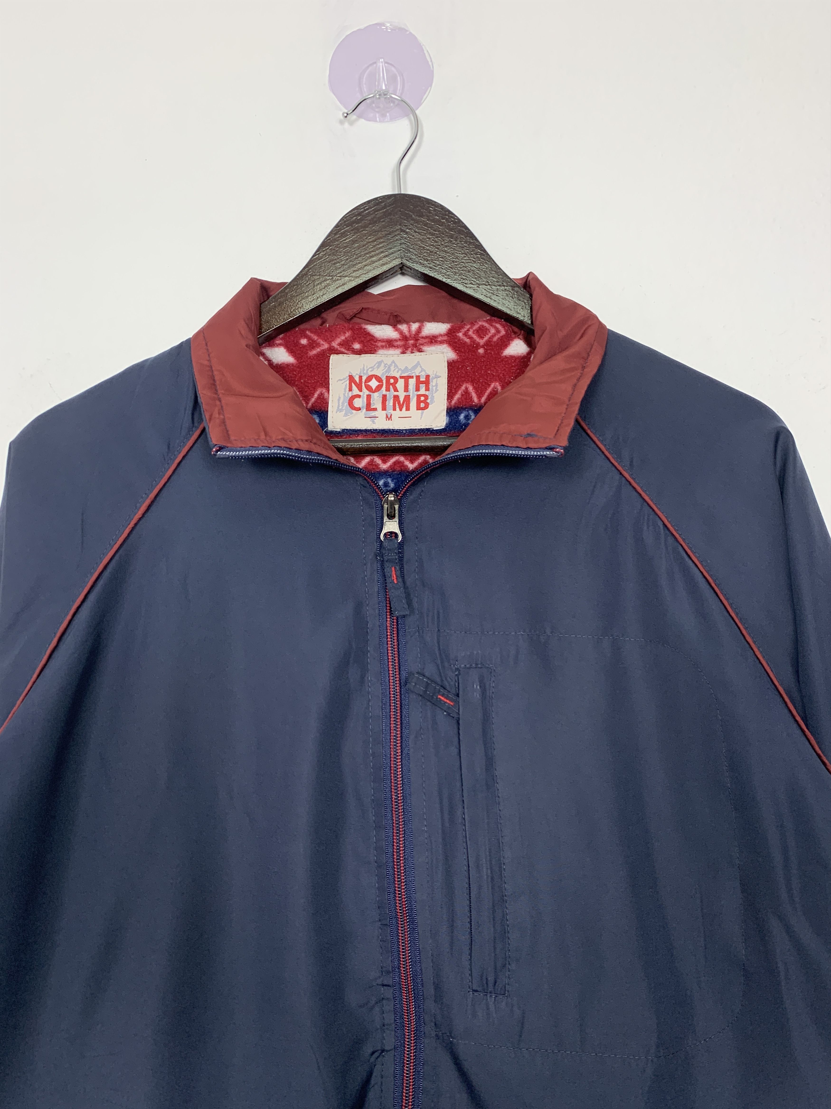 Japanese Brand Vintage NORTH CLIMB Native Pattern Lining Zip Up Jacket Size US S / EU 44-46 / 1 - 3 Thumbnail