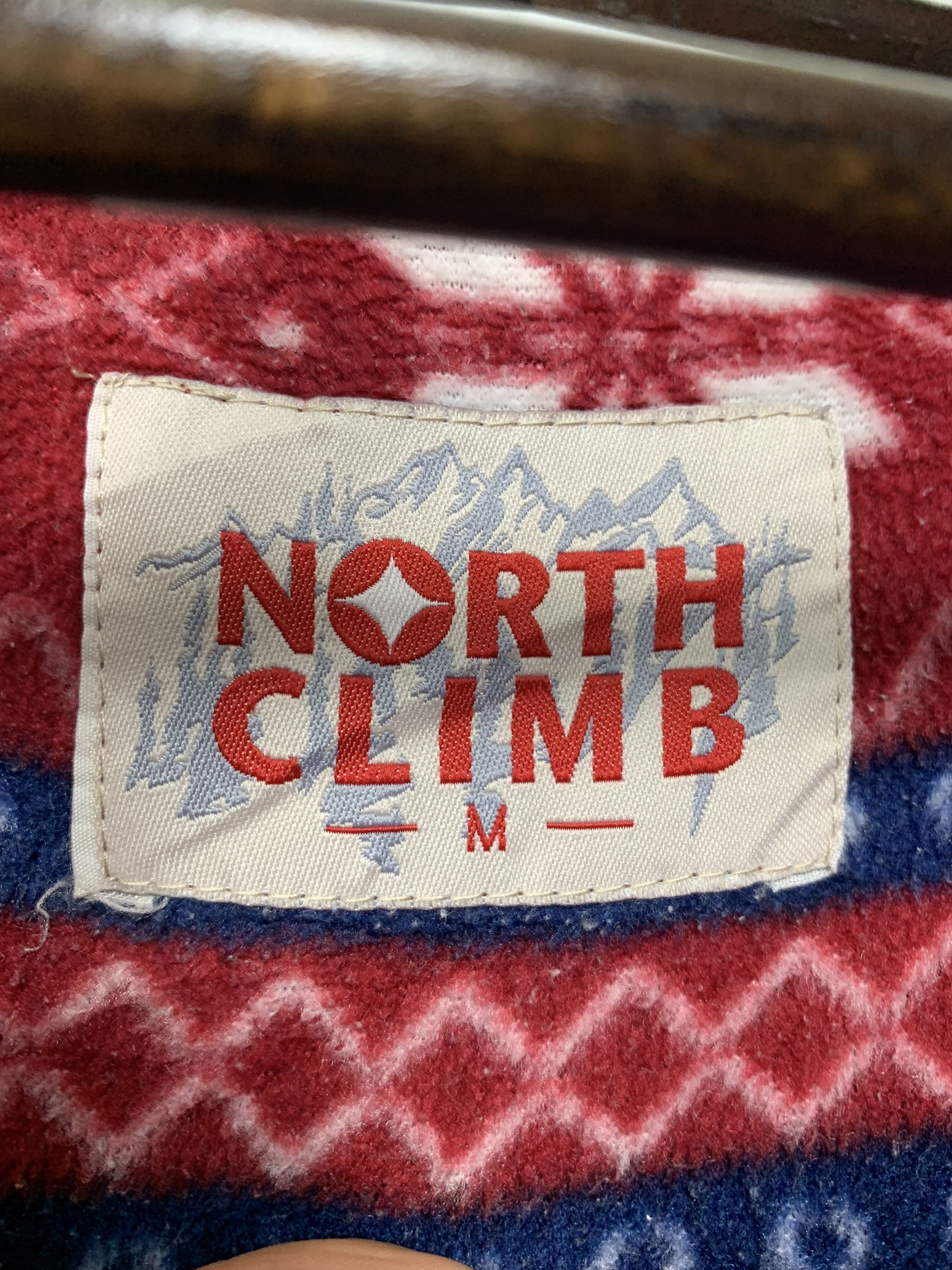 Japanese Brand Vintage NORTH CLIMB Native Pattern Lining Zip Up Jacket Size US S / EU 44-46 / 1 - 8 Thumbnail