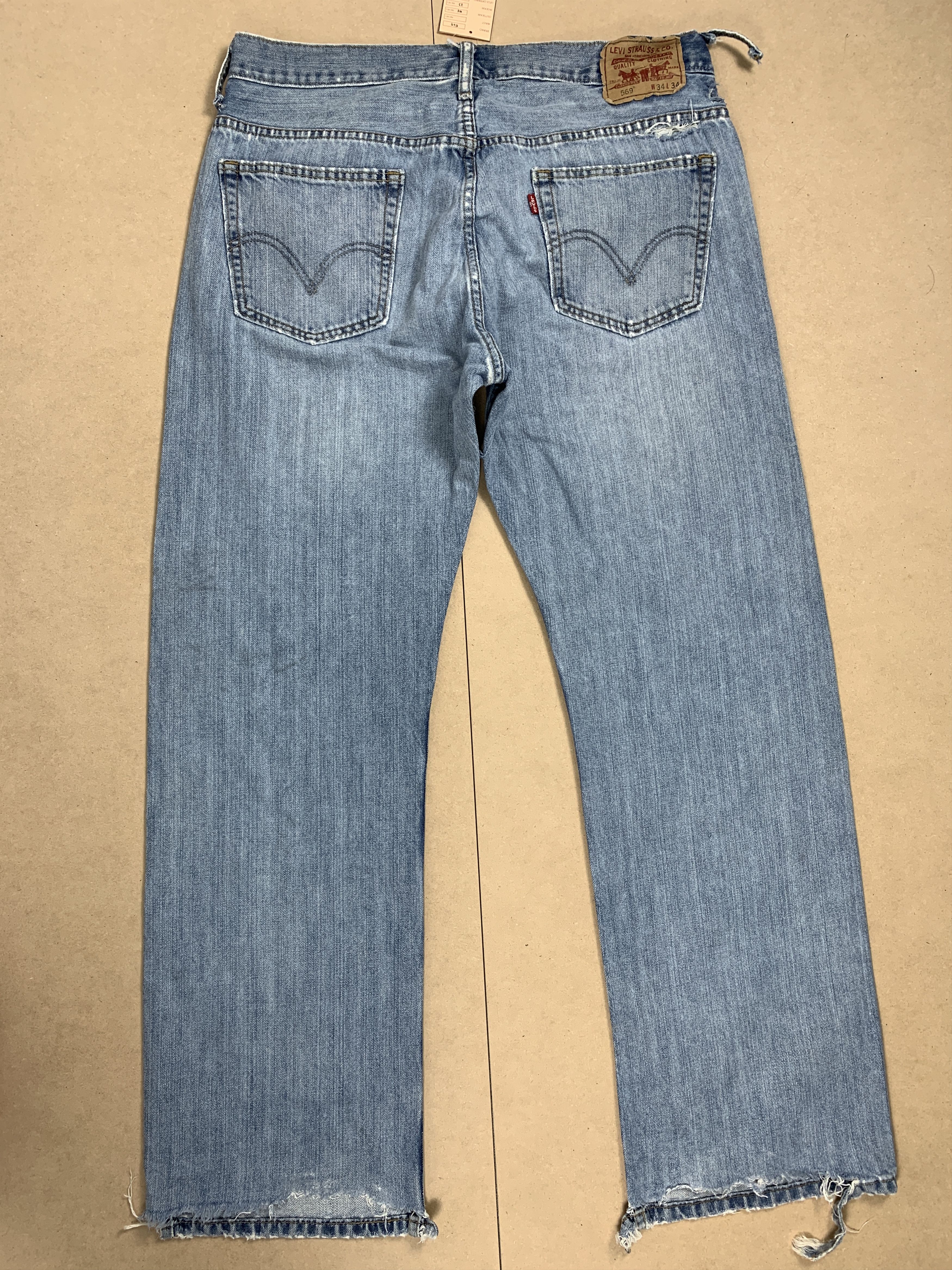 Levi's Vintage Levis 569 Straight Cut Distressed Mid Wash Jeans Size US 36 / EU 52 - 7 Thumbnail