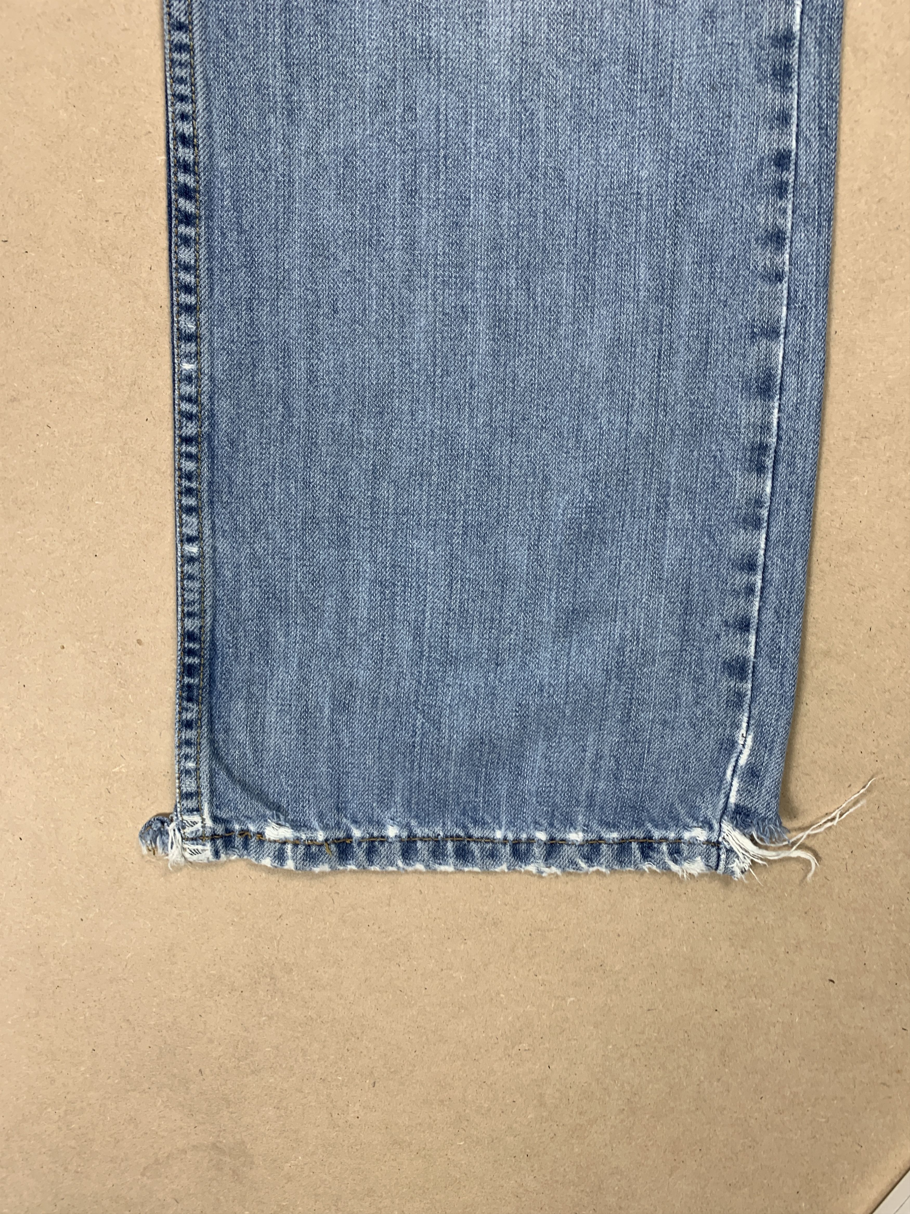 Levi's Vintage Levis 569 Straight Cut Distressed Mid Wash Jeans Size US 36 / EU 52 - 3 Thumbnail