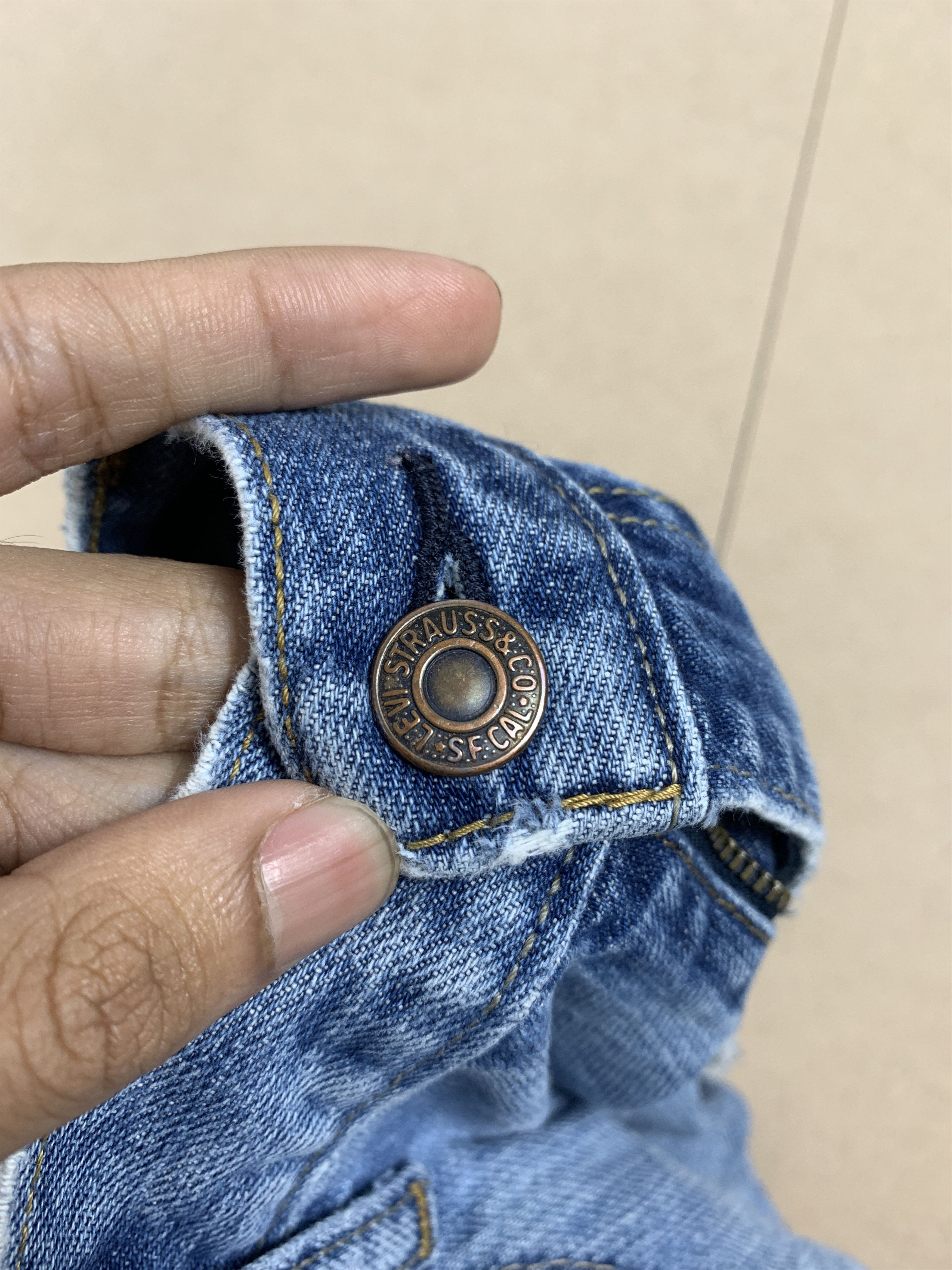 Levi's Vintage Levis 569 Straight Cut Distressed Mid Wash Jeans Size US 36 / EU 52 - 17 Thumbnail