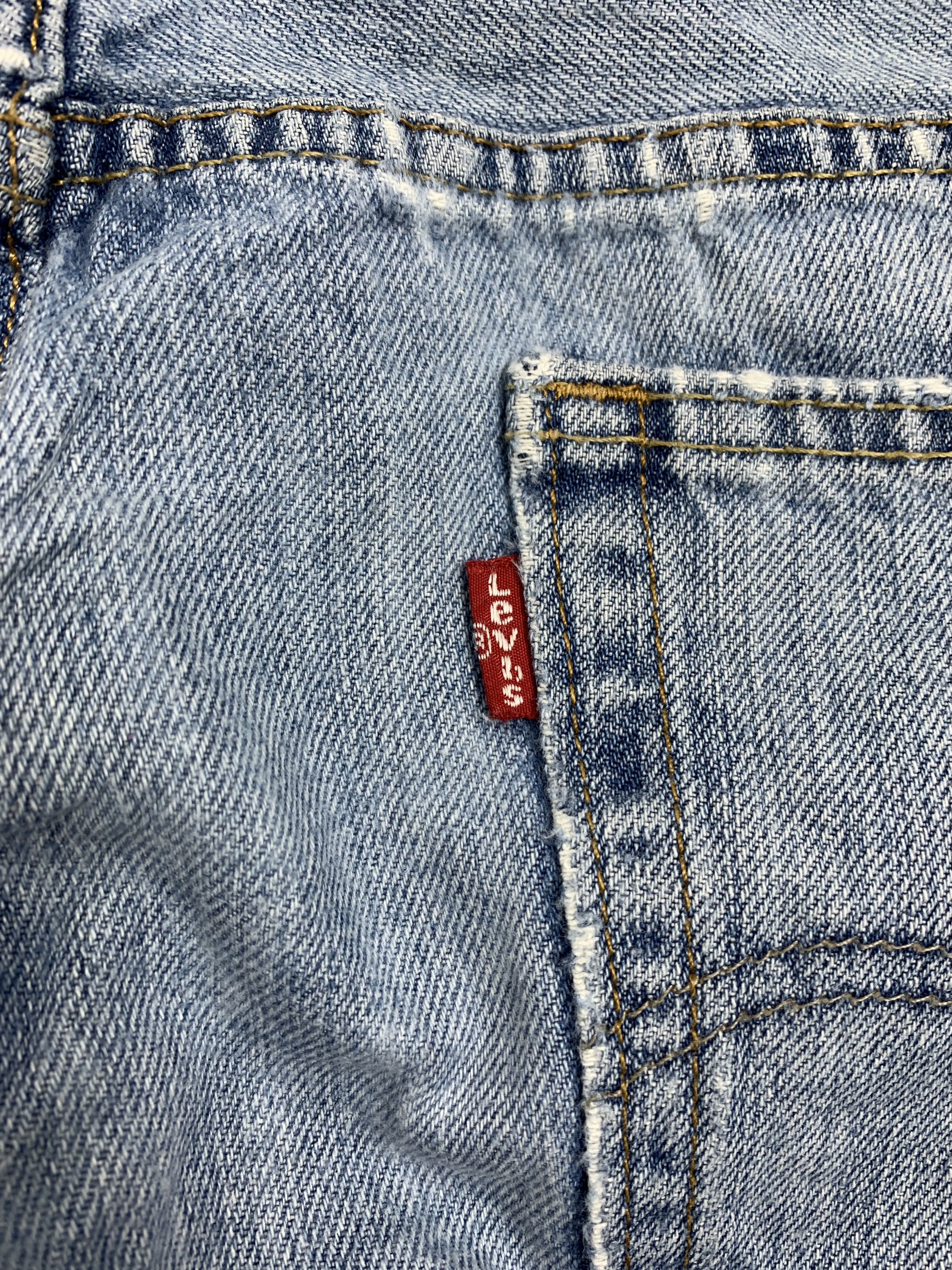 Levi's Vintage Levis 569 Straight Cut Distressed Mid Wash Jeans Size US 36 / EU 52 - 11 Thumbnail