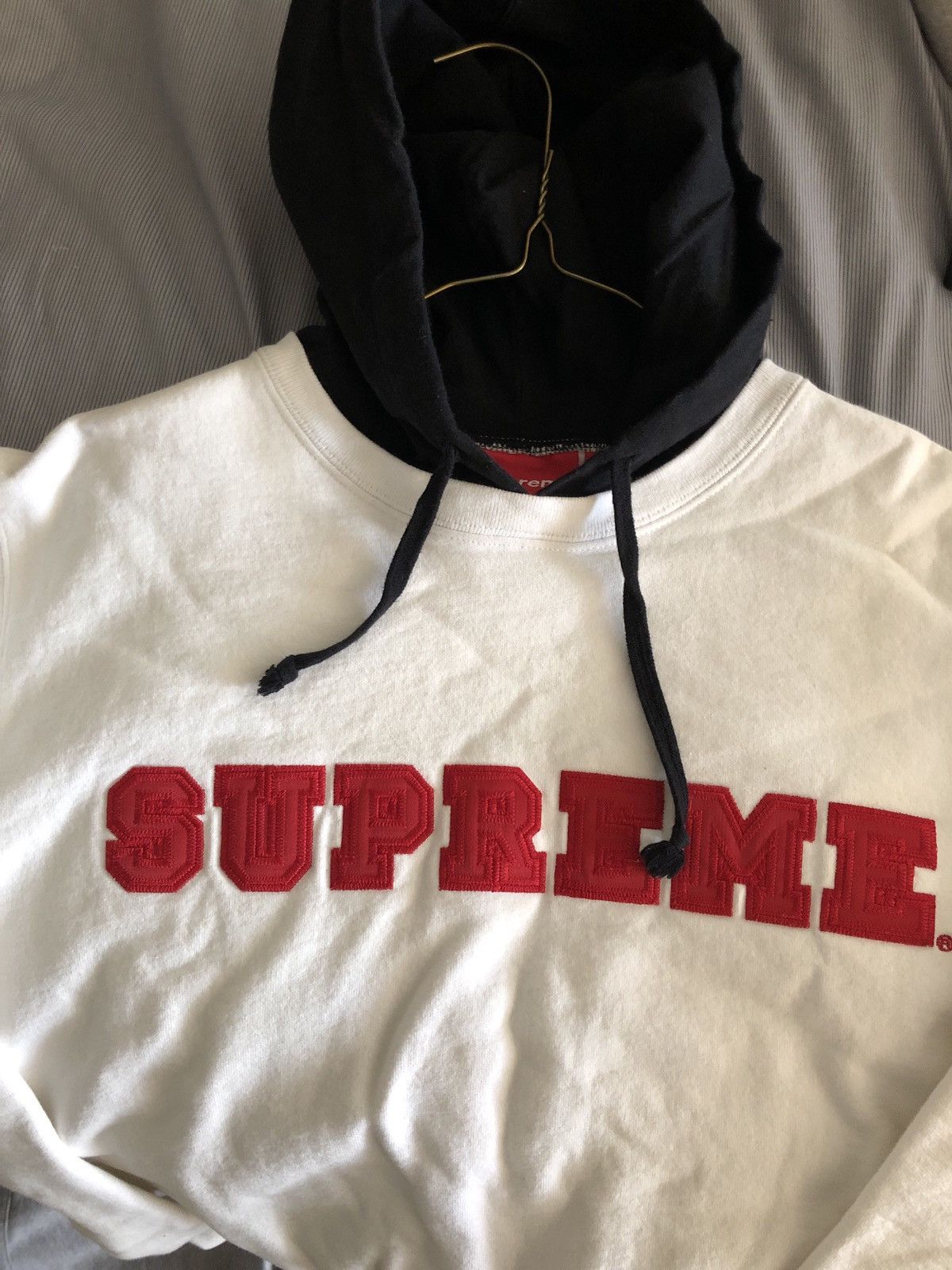 Supreme Supreme Hoodie Size US L / EU 52-54 / 3 - 4 Thumbnail