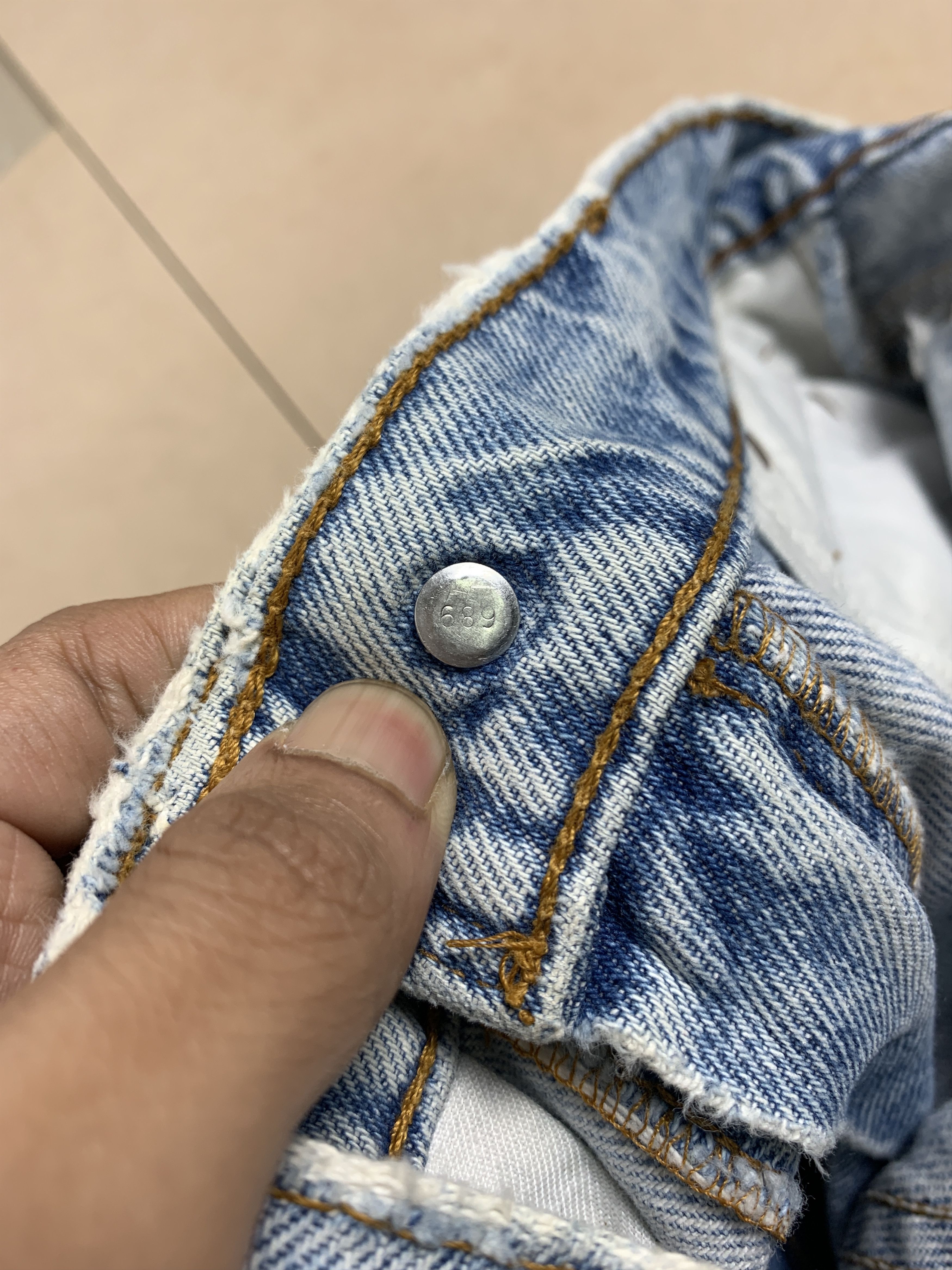 Levi's Vintage Levis 505 Straight Cut Distressed Jeans P0286 Size US 32 / EU 48 - 14 Thumbnail