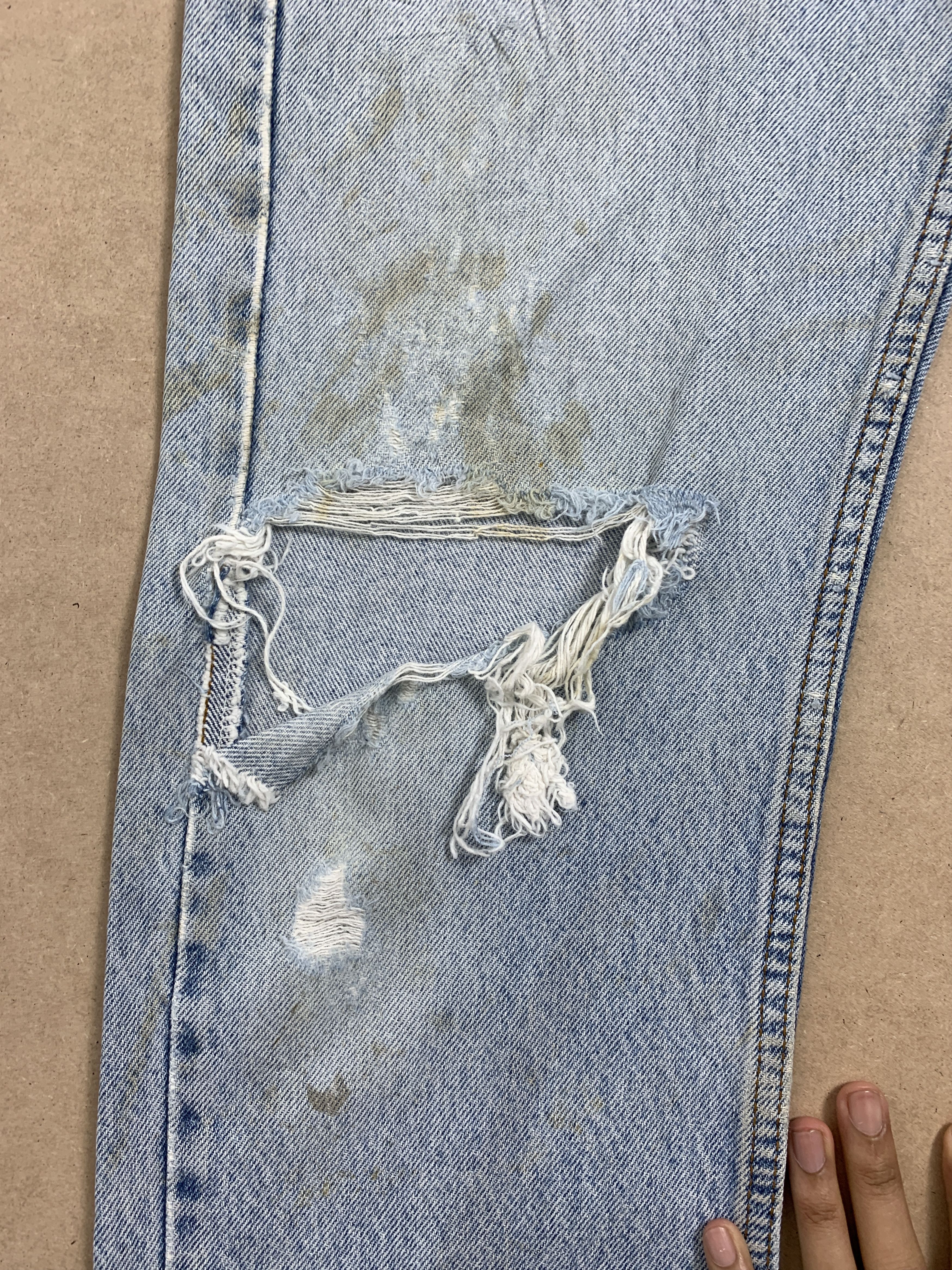 Levi's Vintage Levis 505 Straight Cut Distressed Jeans P0286 Size US 32 / EU 48 - 8 Thumbnail