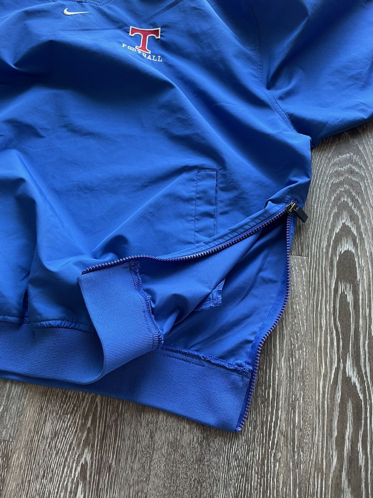Nike Vintage 90s Nike Center Swoosh Football Pullover Windbreaker Size US XL / EU 56 / 4 - 7 Thumbnail