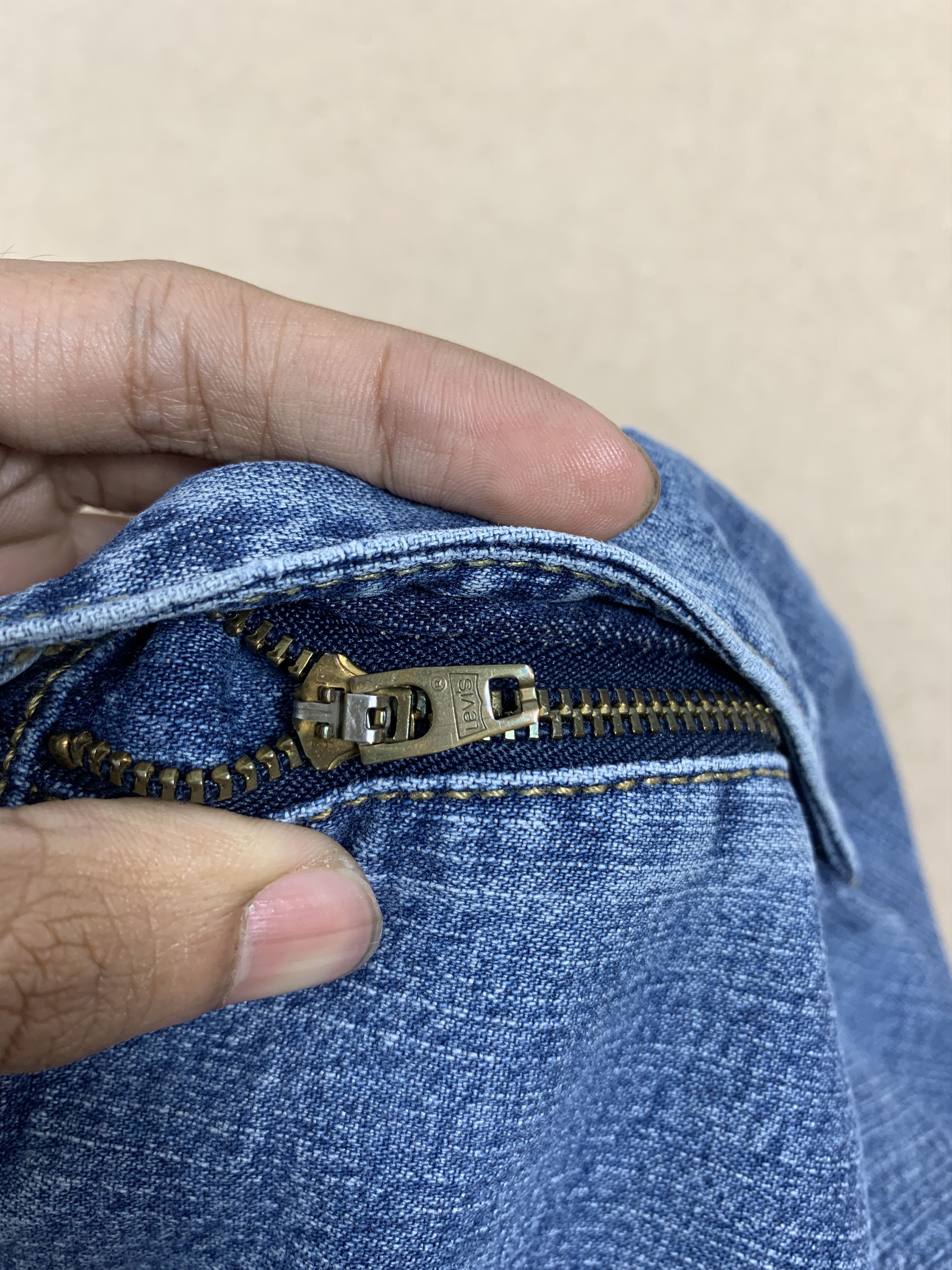 Levi's Vintage Levis 519 Bootcut Distressed Faded Mid Wash Jeans Size 32" / US 10 / IT 46 - 17 Thumbnail