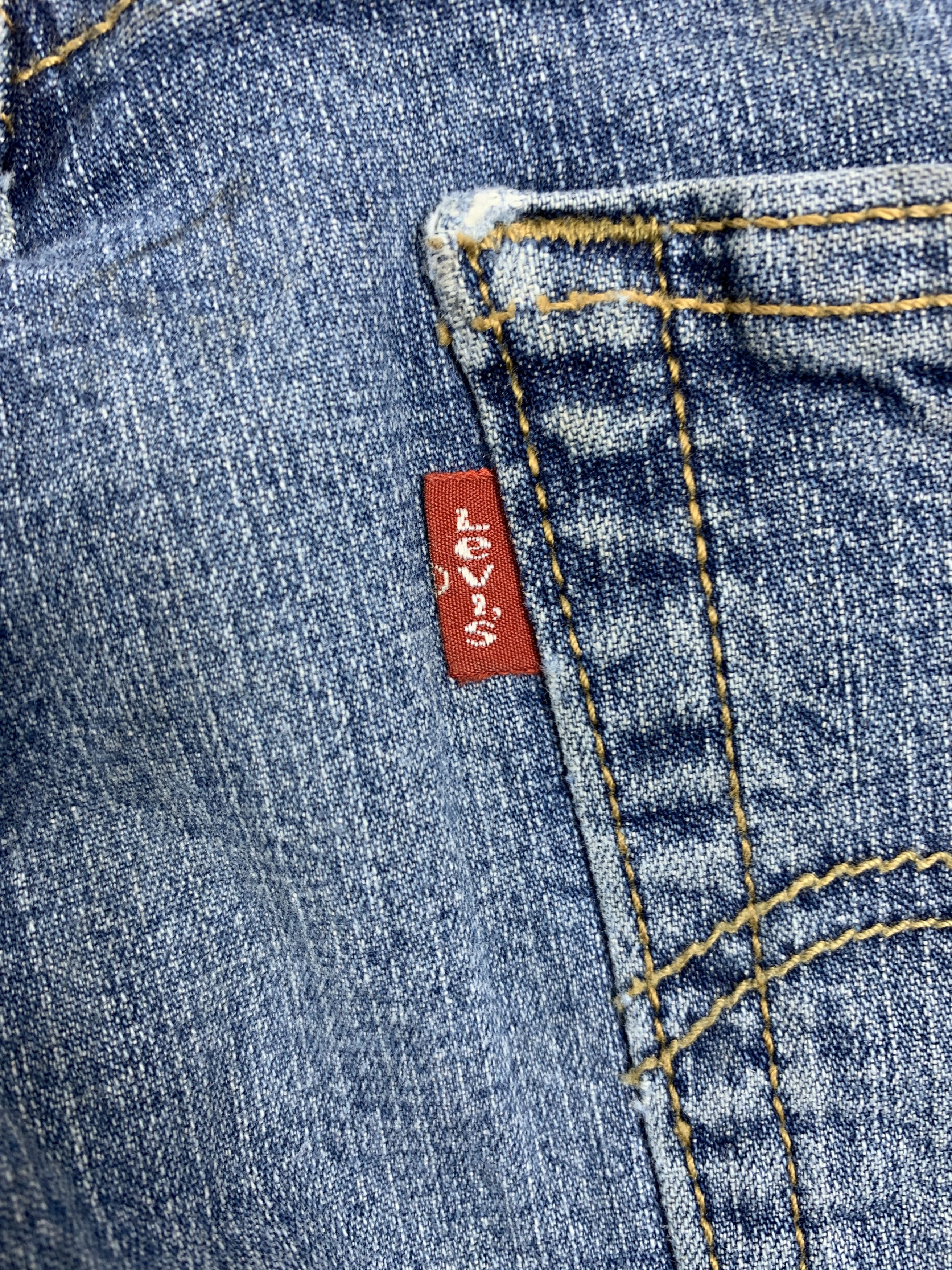 Levi's Vintage Levis 519 Bootcut Distressed Faded Mid Wash Jeans Size 32" / US 10 / IT 46 - 10 Thumbnail