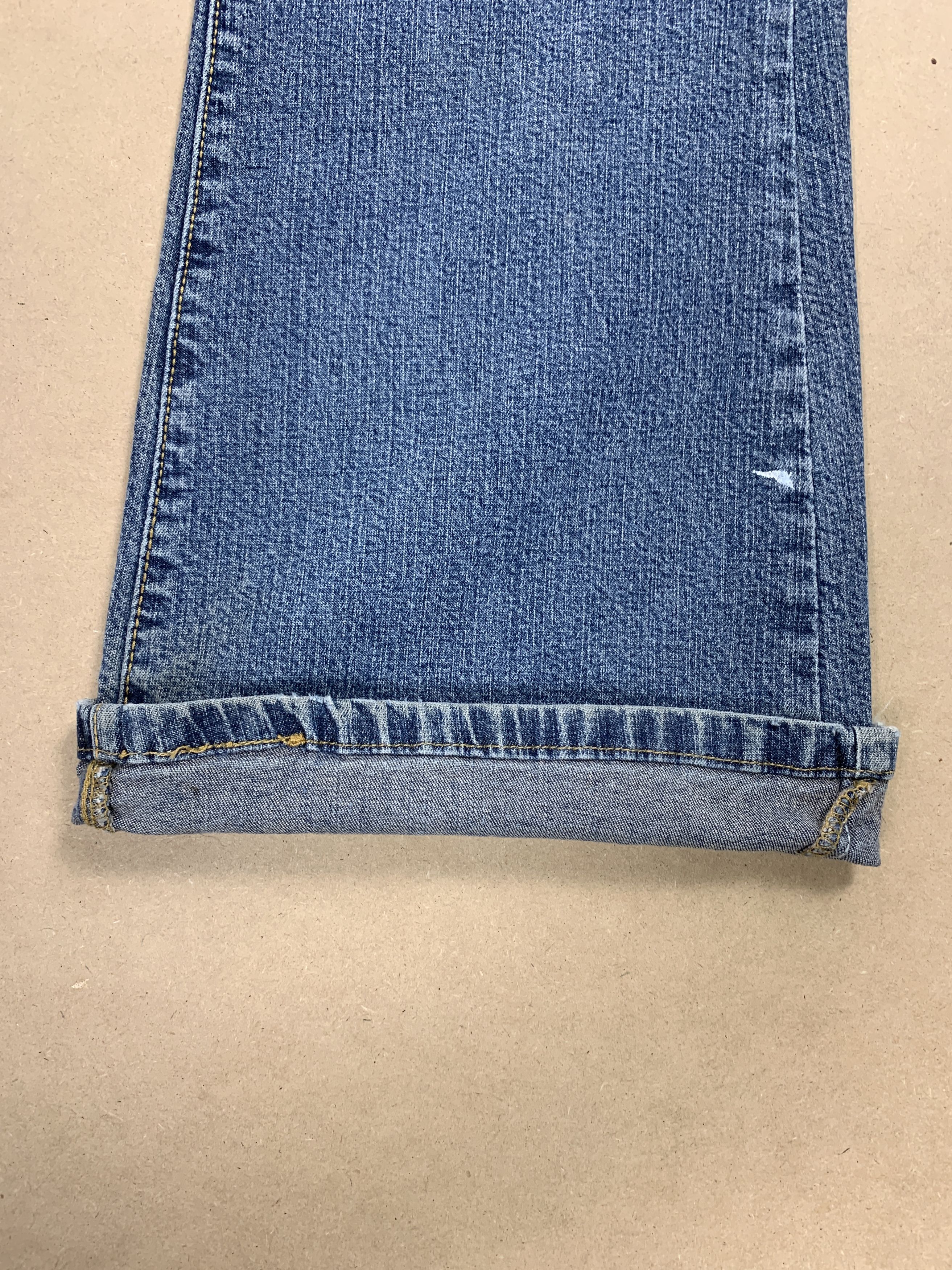 Levi's Vintage Levis 519 Bootcut Distressed Faded Mid Wash Jeans Size 32" / US 10 / IT 46 - 7 Thumbnail