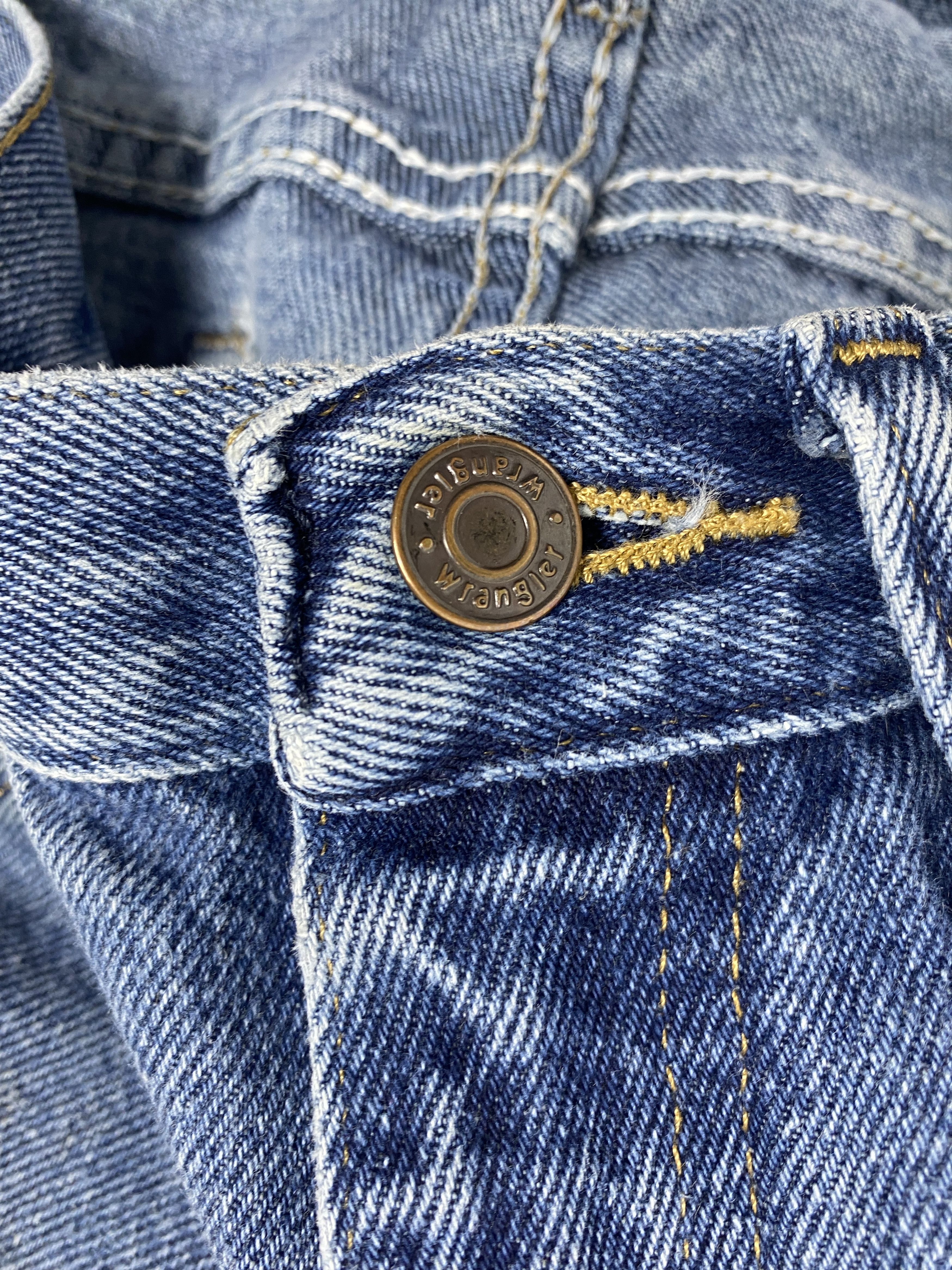 Vintage Vintage Wrangler Distressed Straight Cut Blue Jeans Size US 33 - 11 Thumbnail