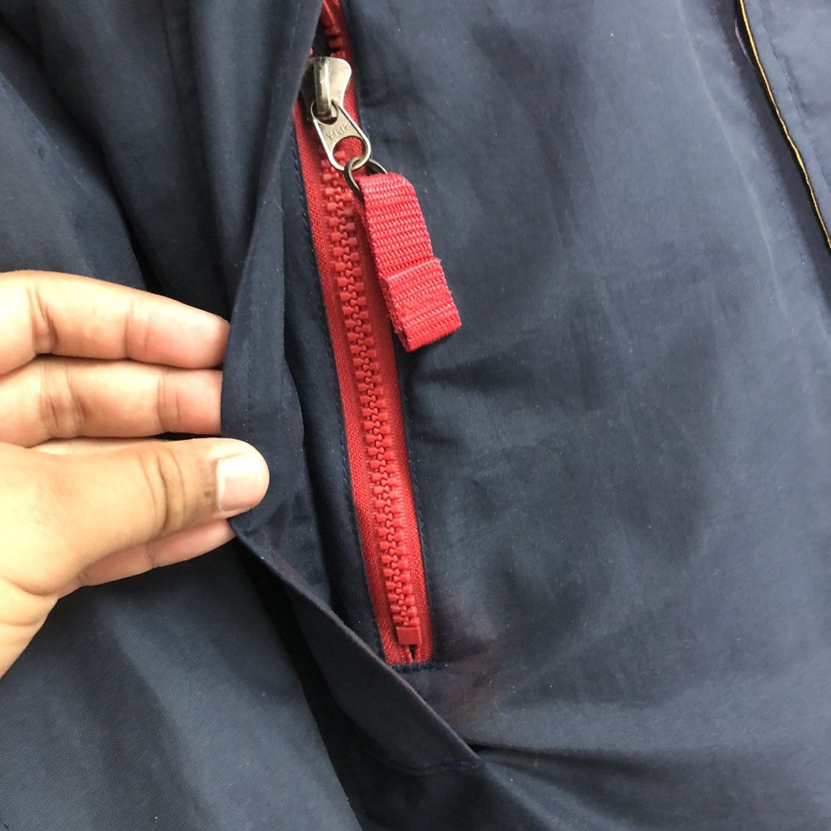 Tommy Hilfiger × Vintage Vintage 90s Tommy Hilfiger Winter Jacket Size US L / EU 52-54 / 3 - 7 Thumbnail