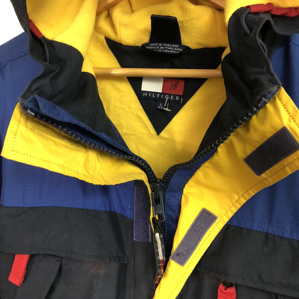 Tommy Hilfiger × Vintage Vintage 90s Tommy Hilfiger Winter Jacket Size US L / EU 52-54 / 3 - 11 Thumbnail