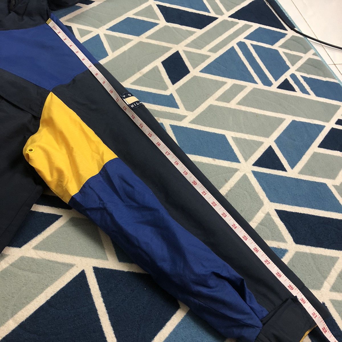 Tommy Hilfiger × Vintage Vintage 90s Tommy Hilfiger Winter Jacket Size US L / EU 52-54 / 3 - 17 Thumbnail