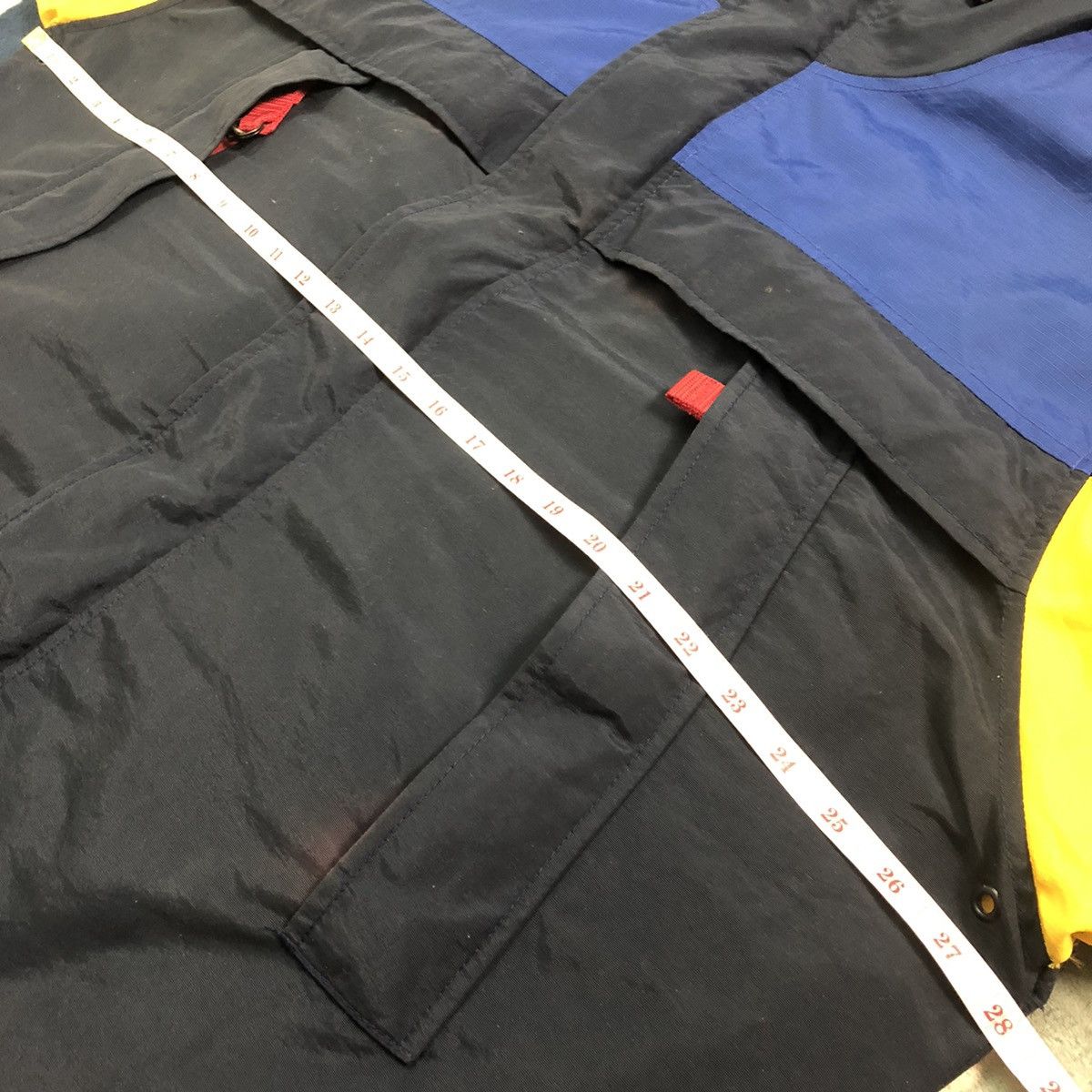 Tommy Hilfiger × Vintage Vintage 90s Tommy Hilfiger Winter Jacket Size US L / EU 52-54 / 3 - 15 Thumbnail