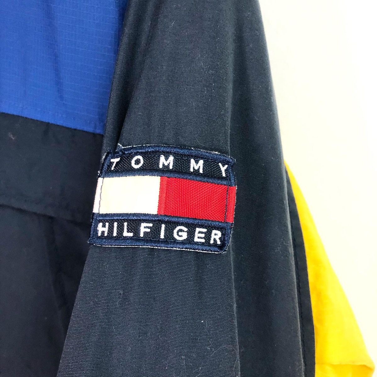 Tommy Hilfiger × Vintage Vintage 90s Tommy Hilfiger Winter Jacket Size US L / EU 52-54 / 3 - 4 Thumbnail