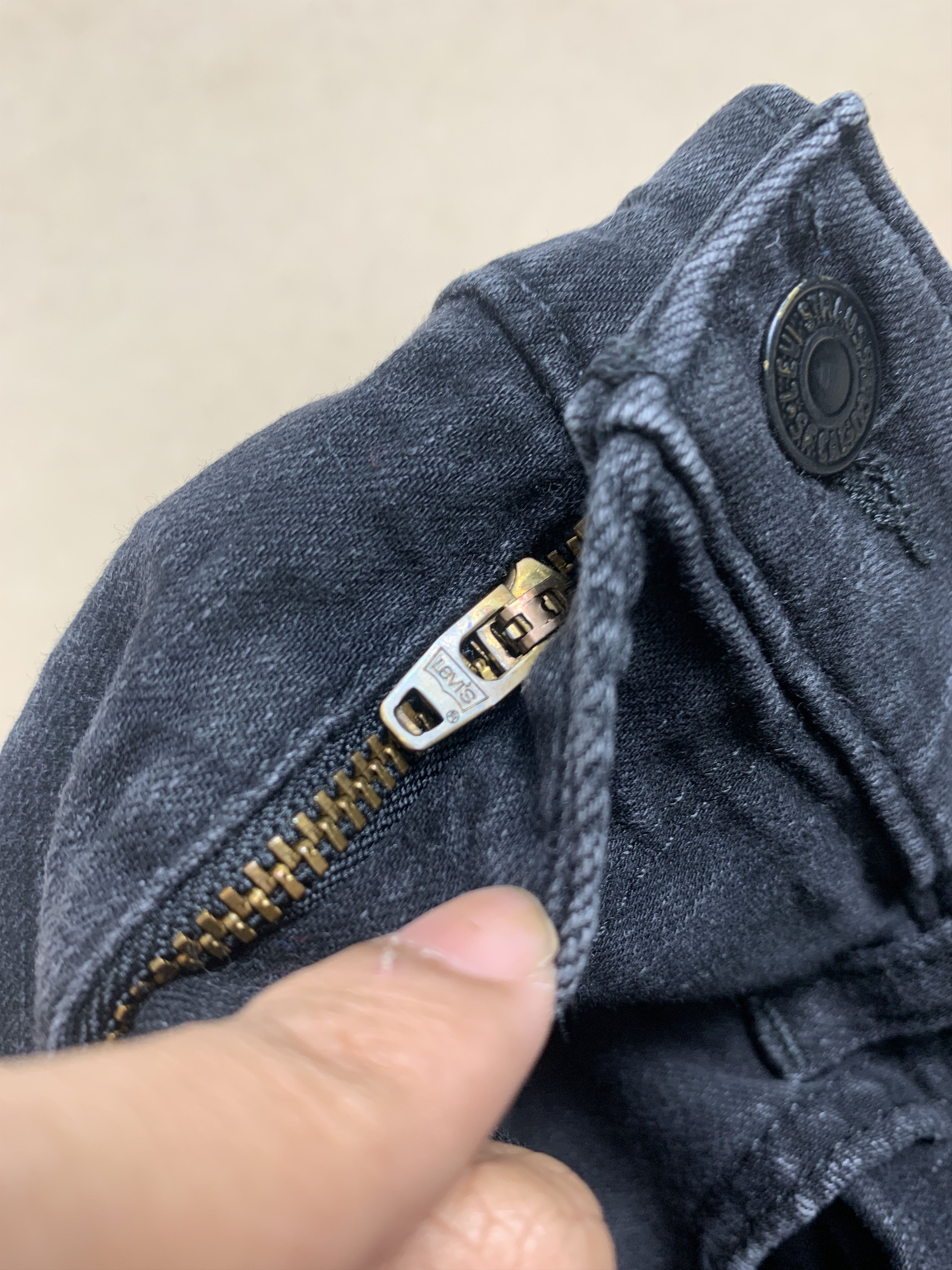 Levi's Vintage LEVI'S 720 High Rise Super Skinny Black Jeans Size US 34 / EU 50 - 20 Thumbnail