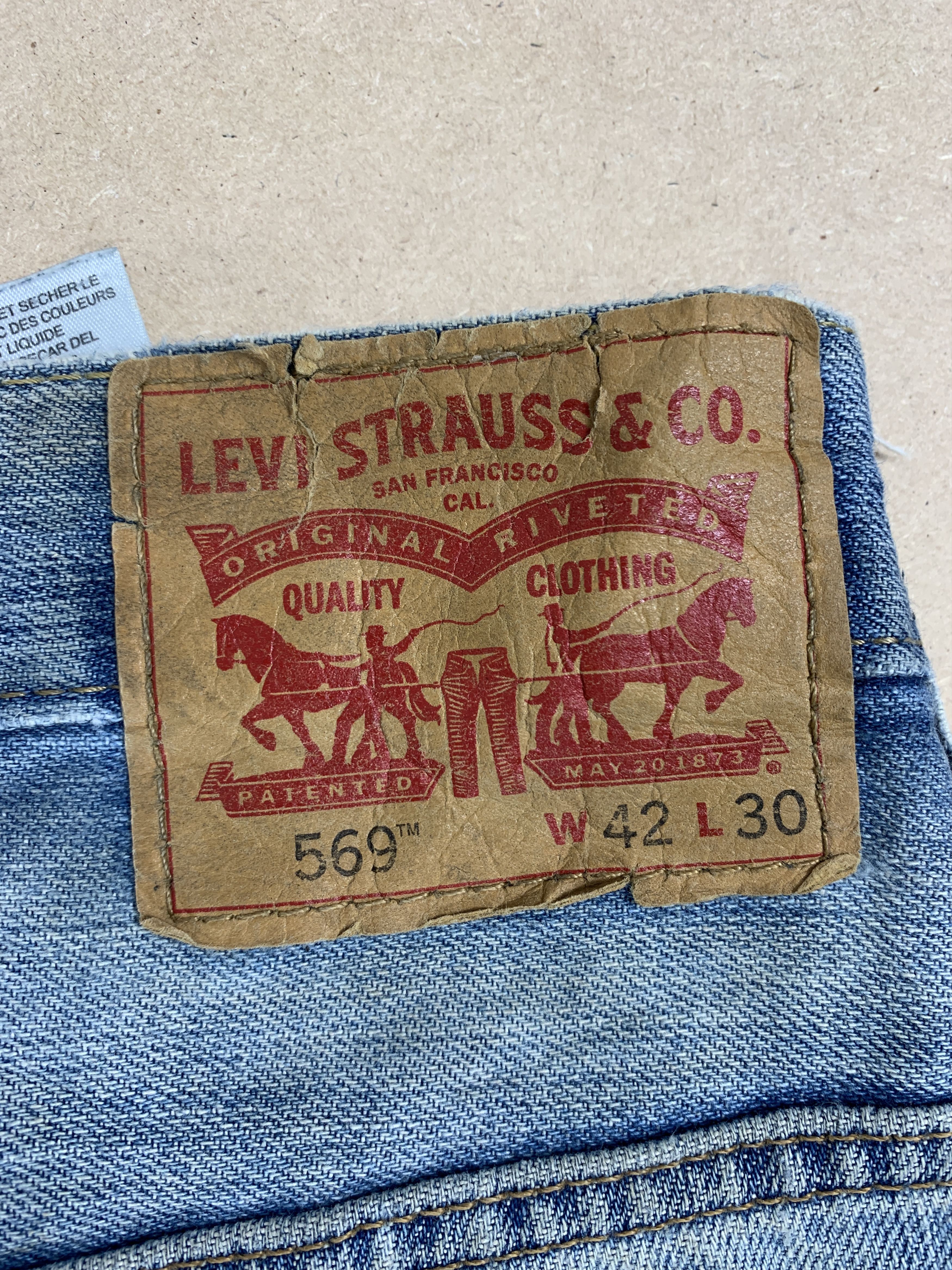 Levi's Vintage LEVI'S 569 Loose Straight Cut Jeans Size US 44 / EU 60 - 16 Thumbnail