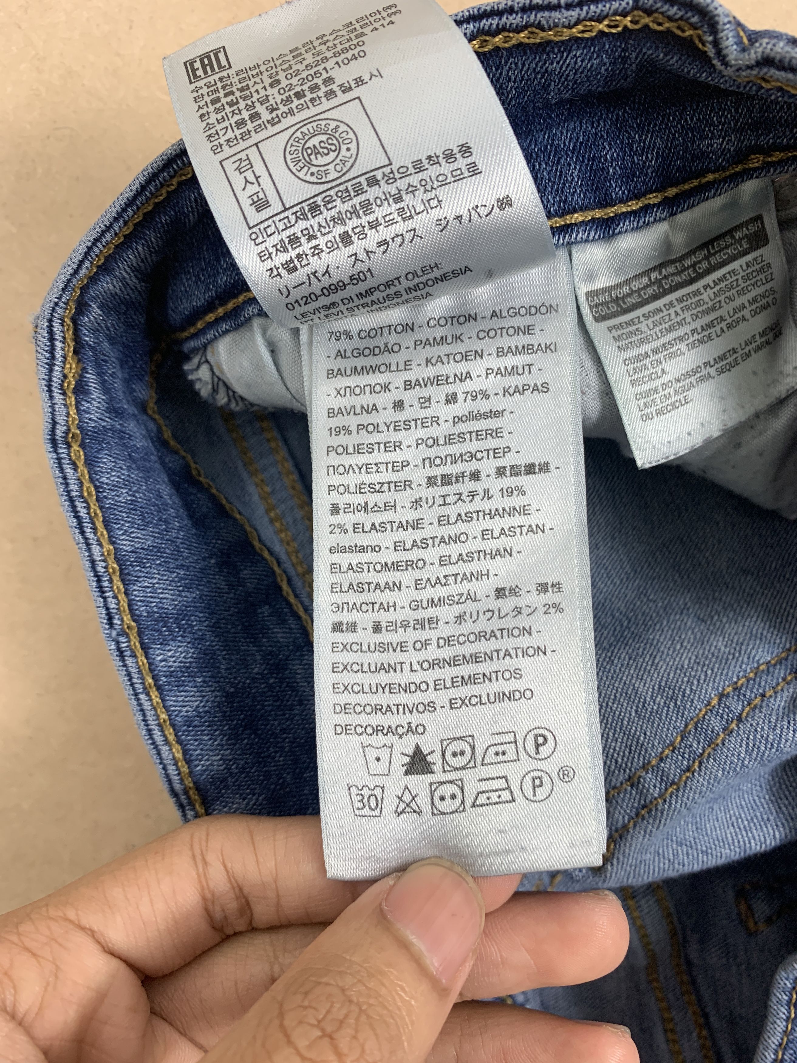 Levi's Vintage LEVI'S 711 Skinny Faded Jeans Size 25" / US 0 / IT 36 - 13 Thumbnail