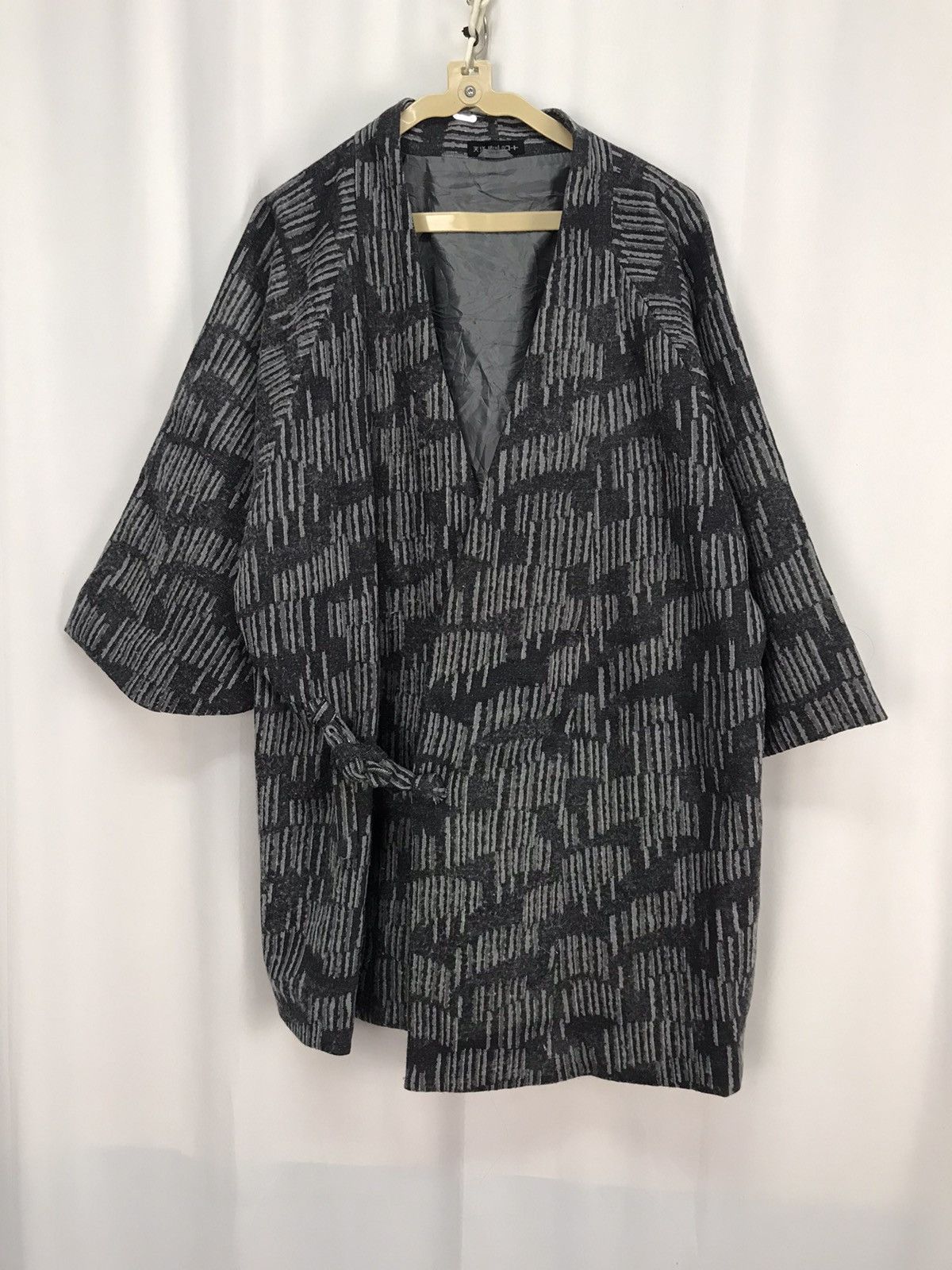Japanese Brand × Other × Vintage Vintage wool kimono cardigan jacket inspired by designer Size US L / EU 52-54 / 3 - 8 Thumbnail
