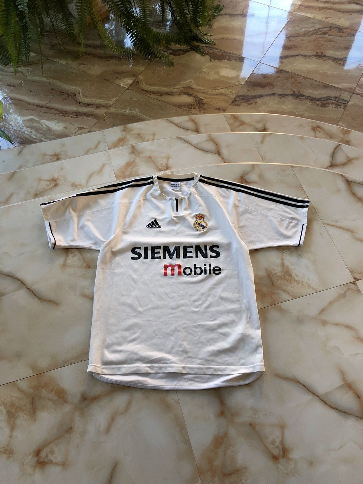 Adidas × Vintage Vintage Adidas Real Madrid Jersey Size US S / EU 44-46 / 1 - 1 Thumbnail