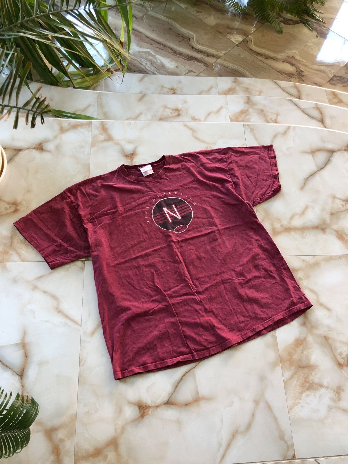 Nike × Vintage 90s Vintage Nike Big Logo Tee Size US XL / EU 56 / 4 - 2 Thumbnail