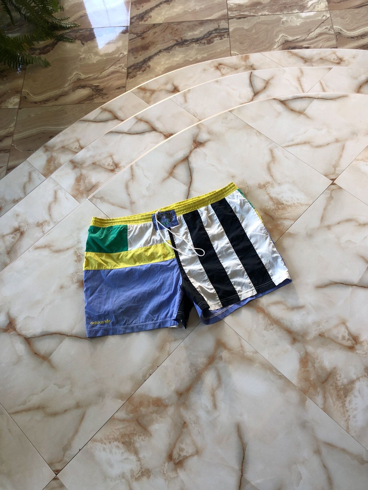 Adidas × Vintage 90s Vintage Adidas Nylon Shorts Size US 36 / EU 52 - 1 Thumbnail