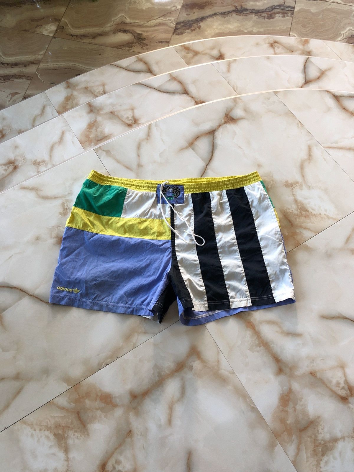 Adidas × Vintage 90s Vintage Adidas Nylon Shorts Size US 36 / EU 52 - 2 Thumbnail