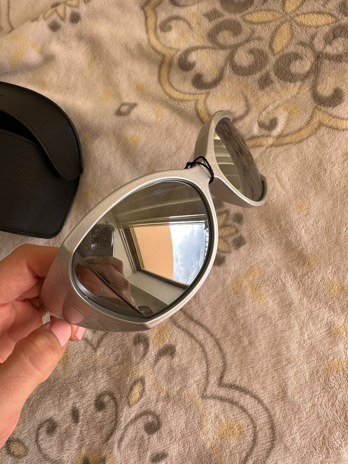 Balenciaga Balenciaga Void Butterfly Sunglasses Size ONE SIZE - 5 Thumbnail